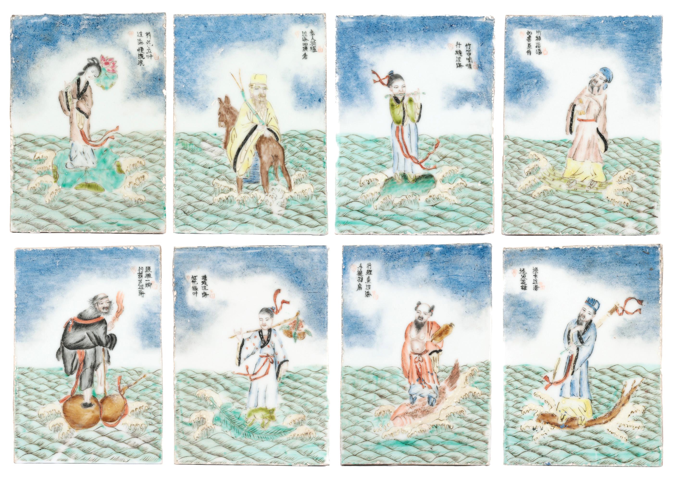Fait main Ensemble chinois inhabituel de huit carreaux d'immortels daoistes peints à la main en vente