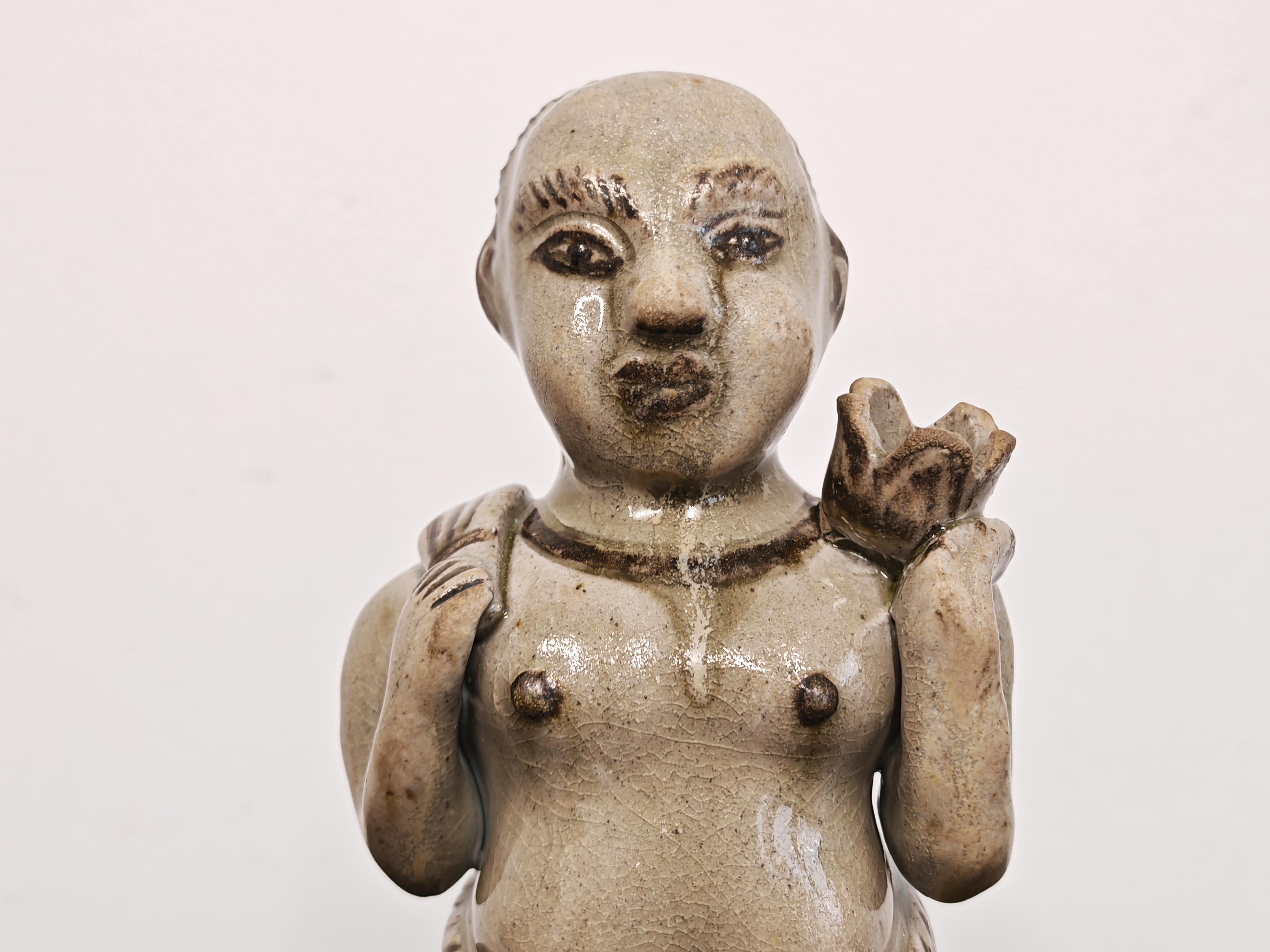 Chinois Figure inhabituelle en poterie chinoise de style dynastie Song Cizhou, 18e siècle en vente