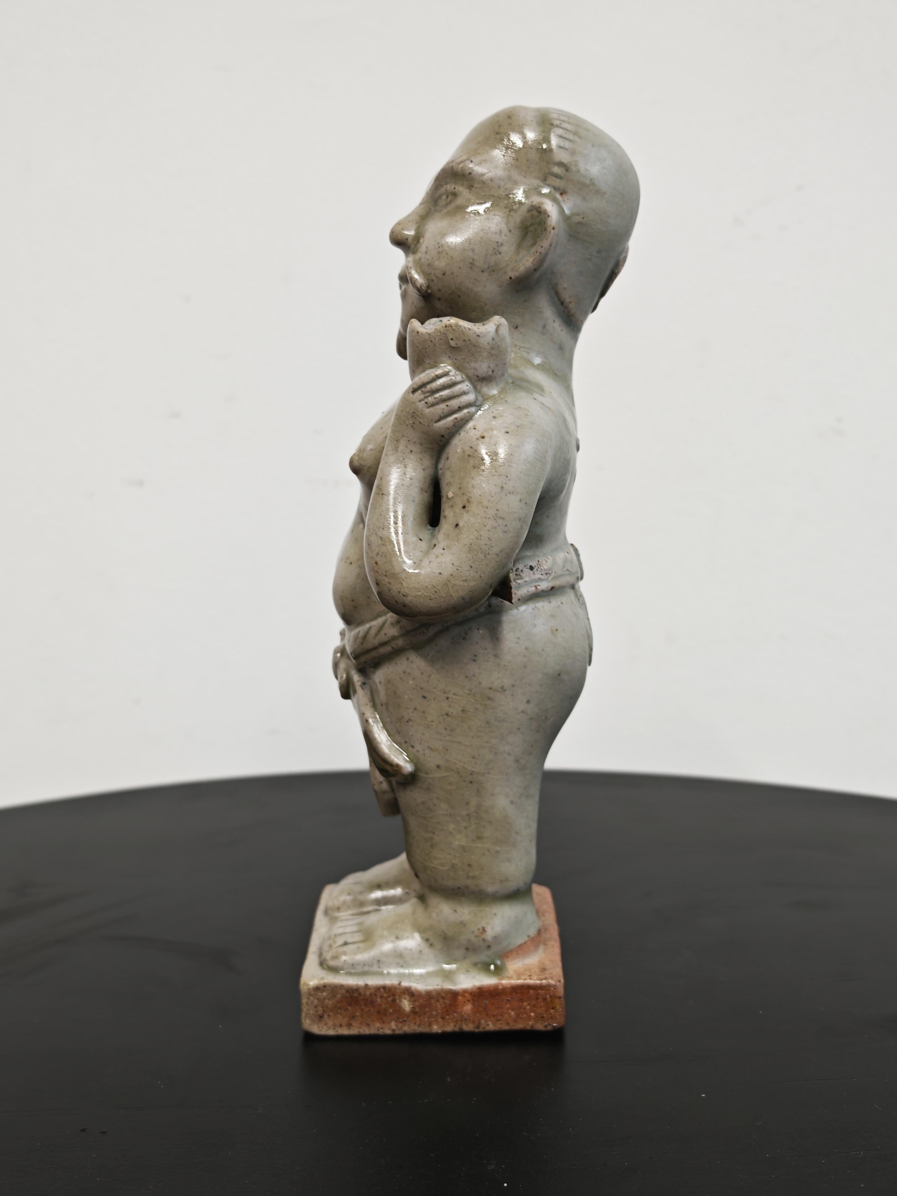 XVIIIe siècle et antérieur Figure inhabituelle en poterie chinoise de style dynastie Song Cizhou, 18e siècle en vente