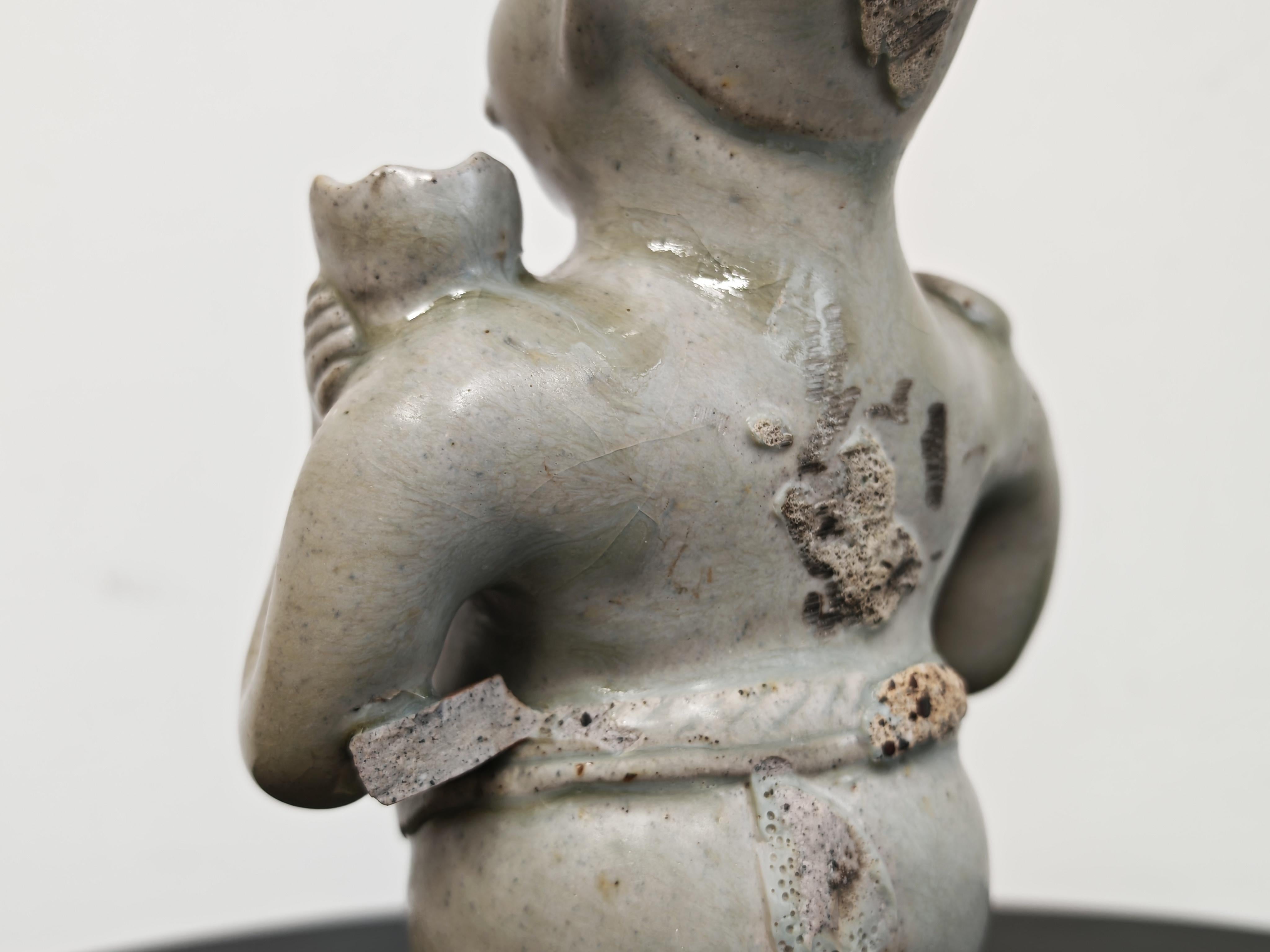 Figure inhabituelle en poterie chinoise de style dynastie Song Cizhou, 18e siècle en vente 1