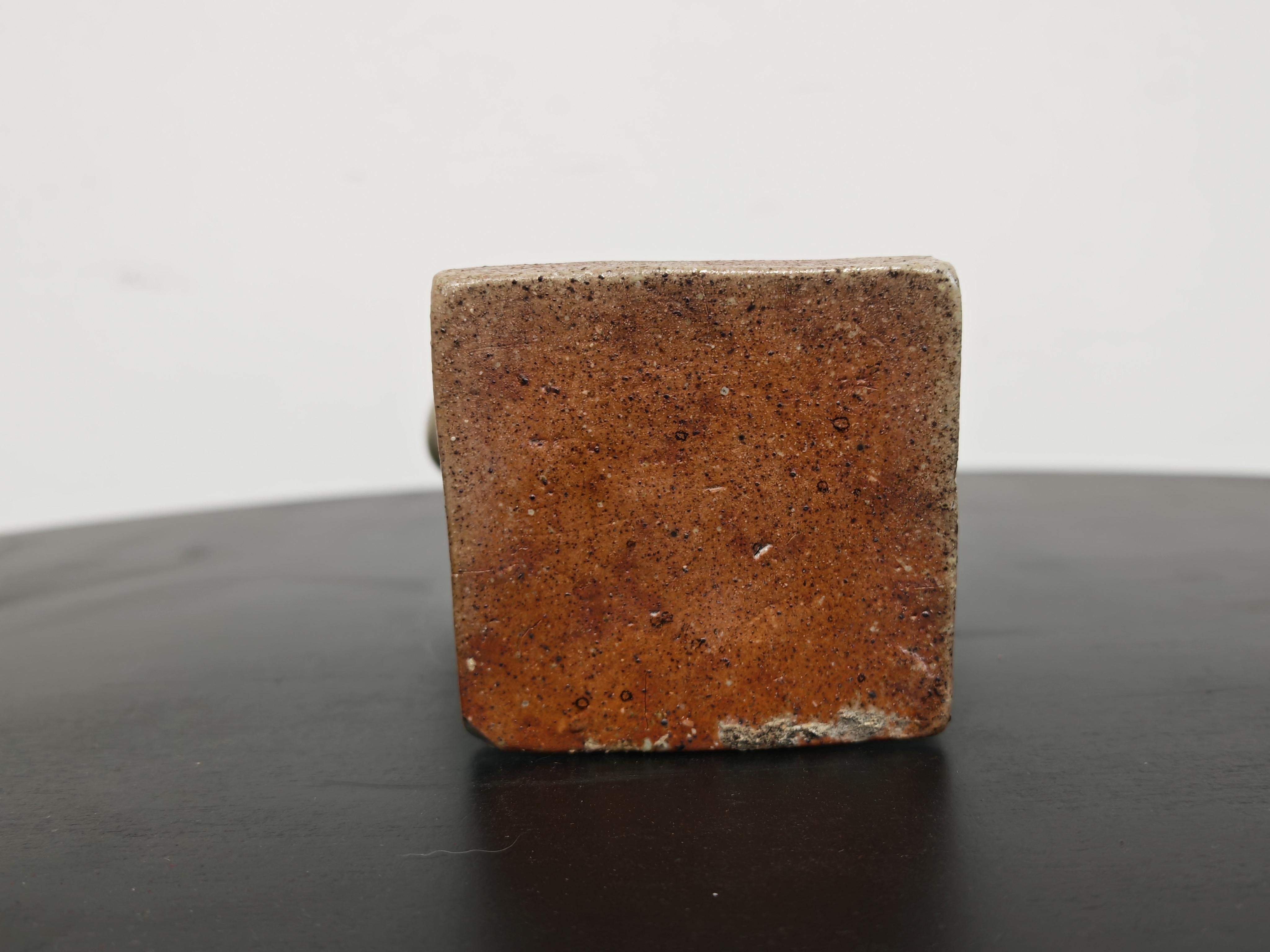 Figure inhabituelle en poterie chinoise de style dynastie Song Cizhou, 18e siècle en vente 2