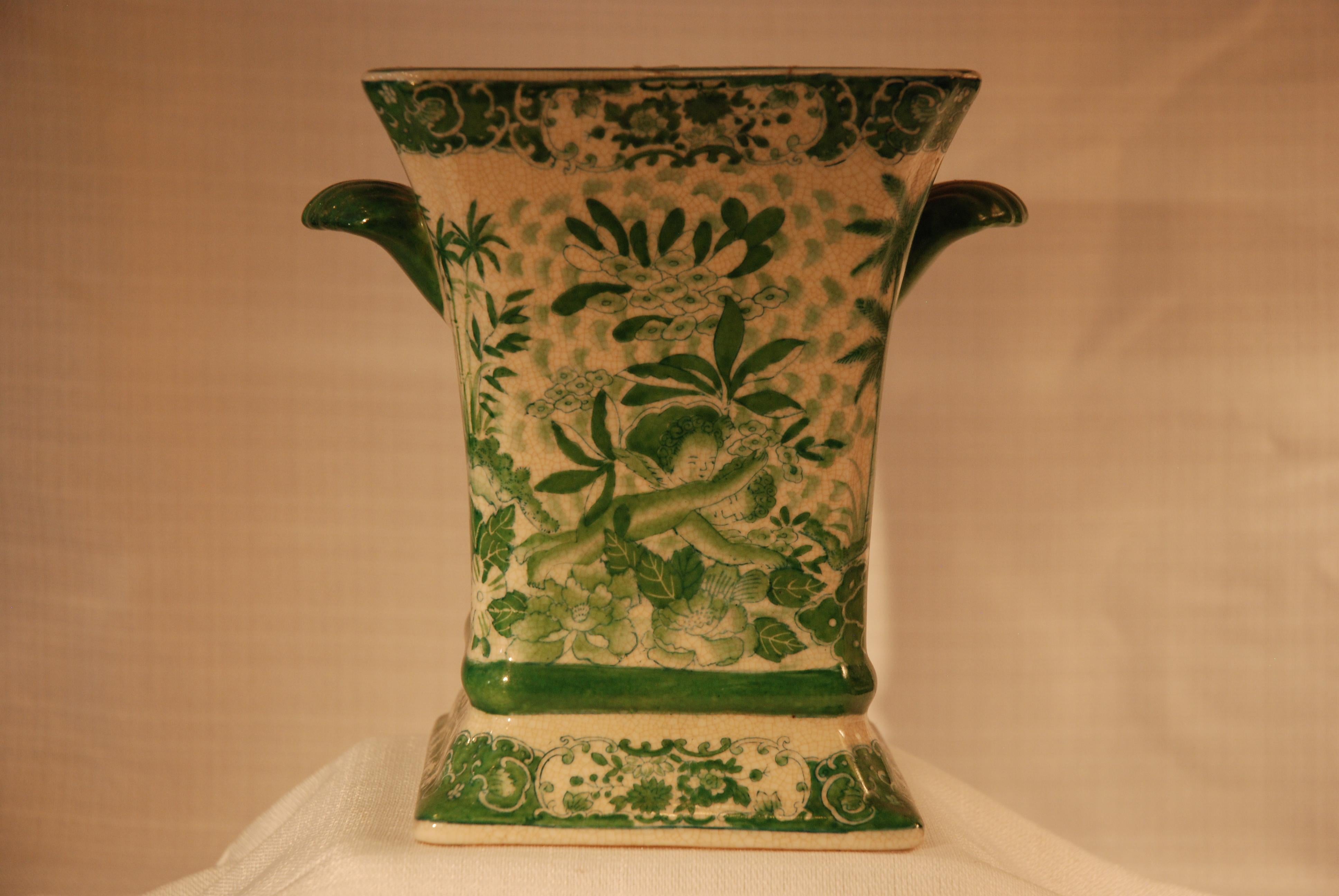 Chinese Vase, Floral Green Motif In Excellent Condition For Sale In Palm Beach, FL