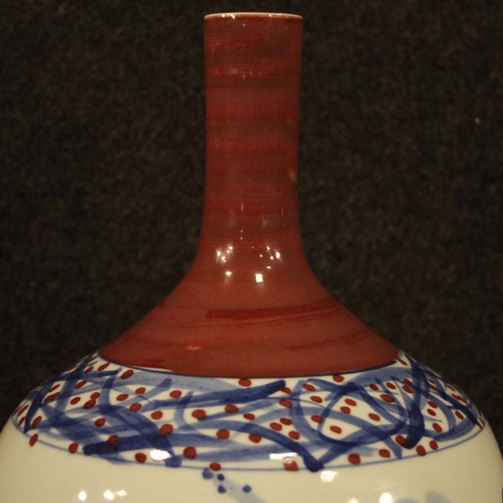 Chinese Vase in Painted Ceramic, 20th Century In Good Condition For Sale In London, GB