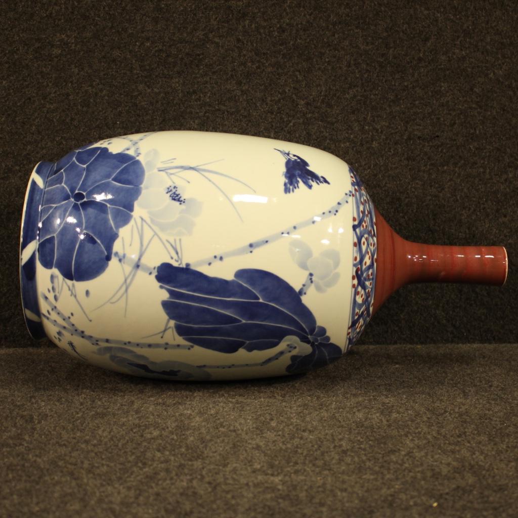 Chinese Vase in Painted Ceramic, 20th Century For Sale 4