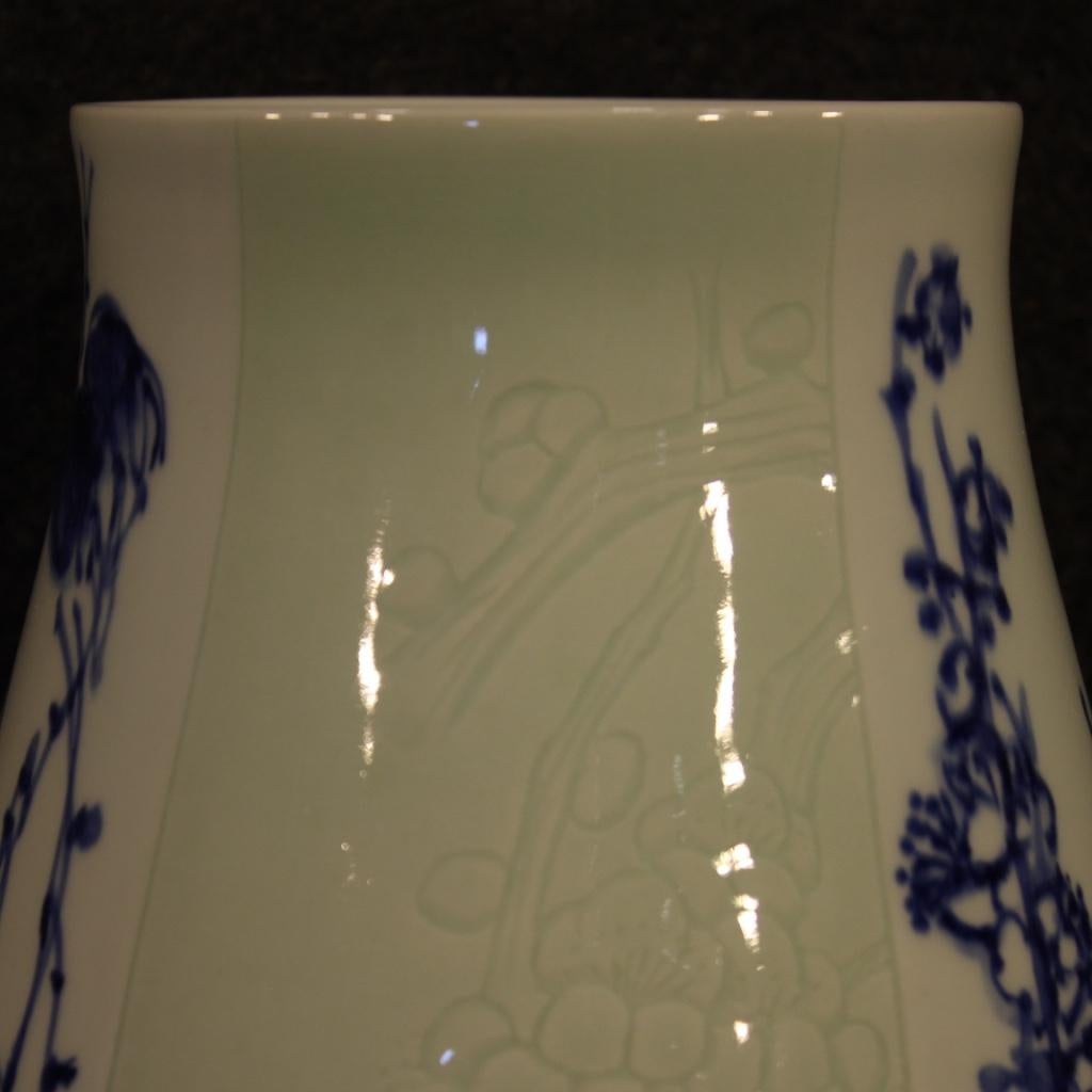 Chinese Vase in Painted Ceramic, 21st Century In Good Condition For Sale In London, GB