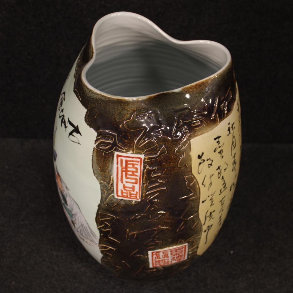 Chinese Vase in Painted Ceramic, 21st Century For Sale 4