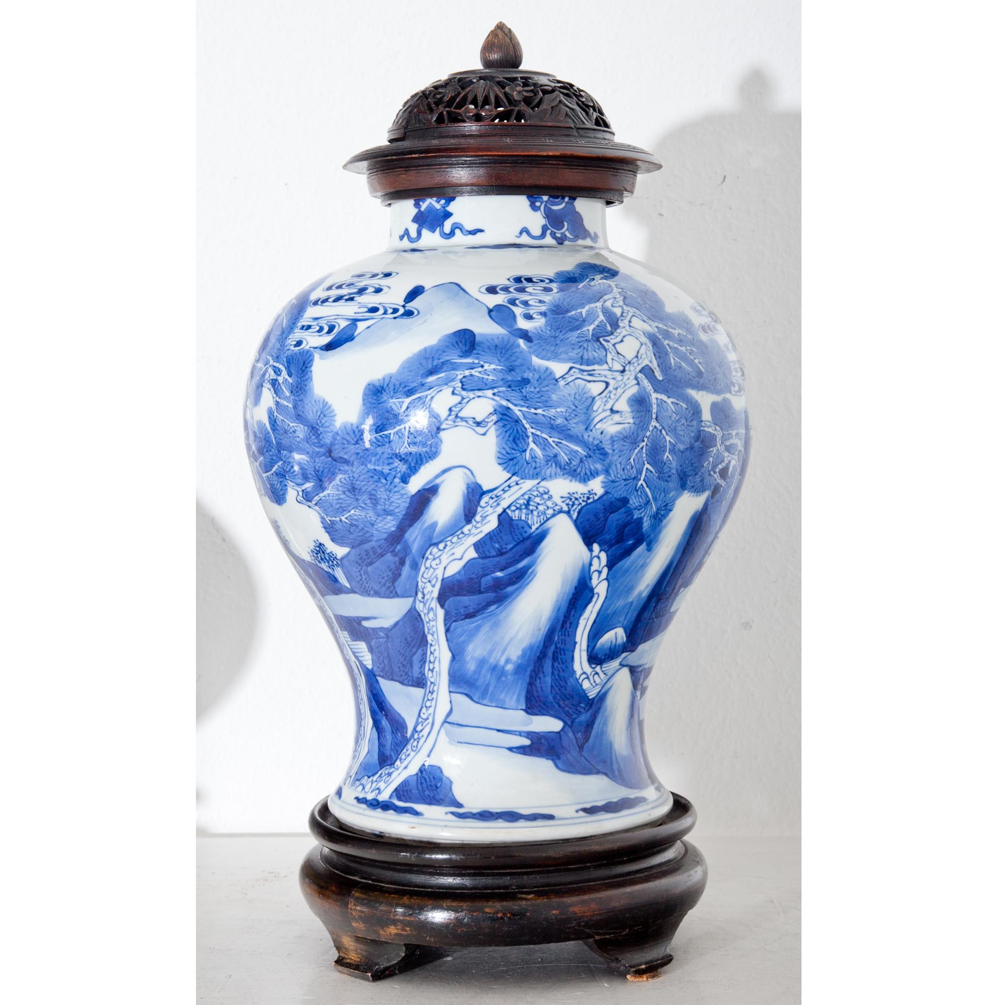 Porcelain Chinese Vase, Kangxi Period, 17th Century