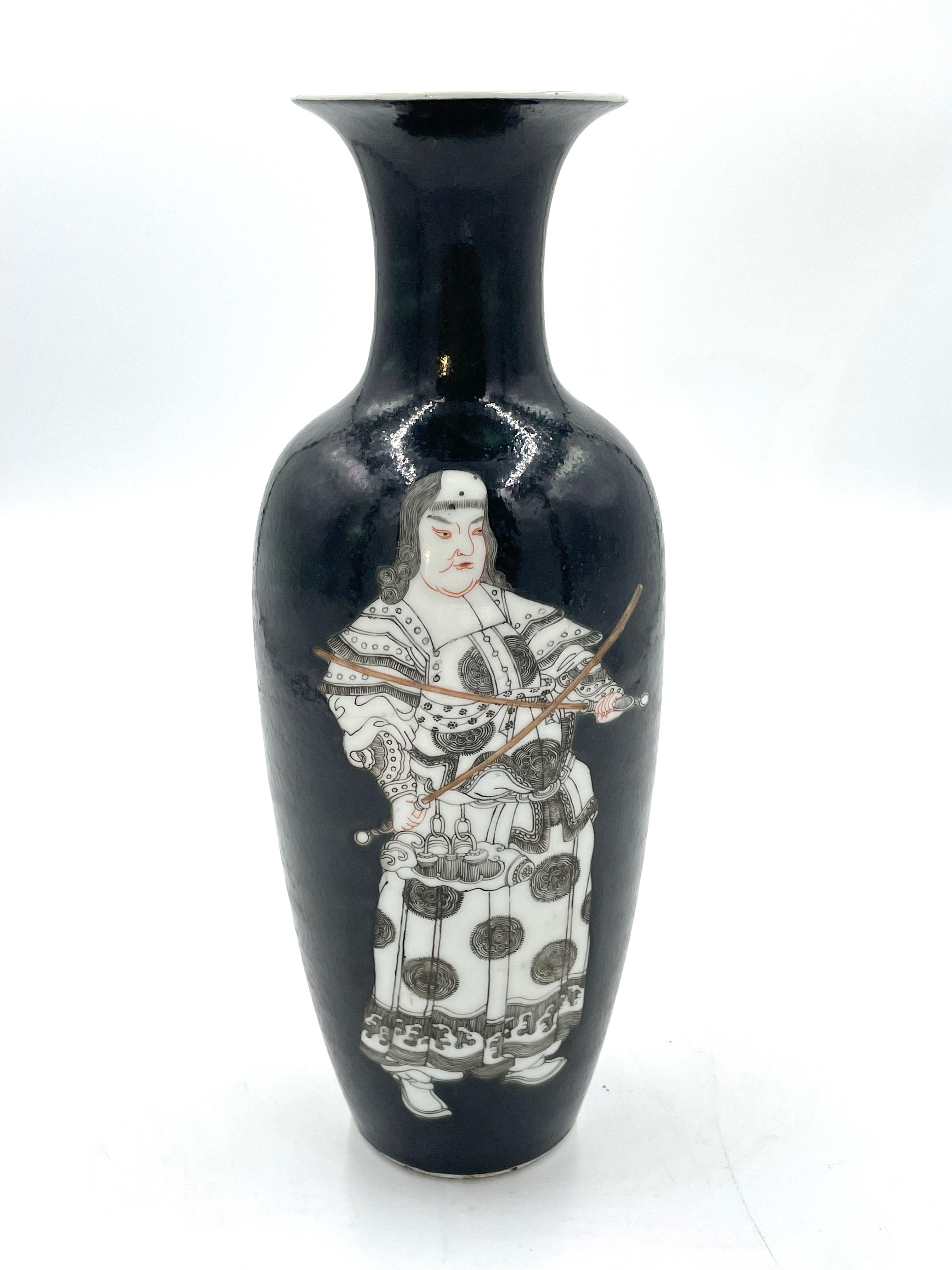 18th Century Chinese Vase with Two Figures, Qing Emperor Kangxi Period