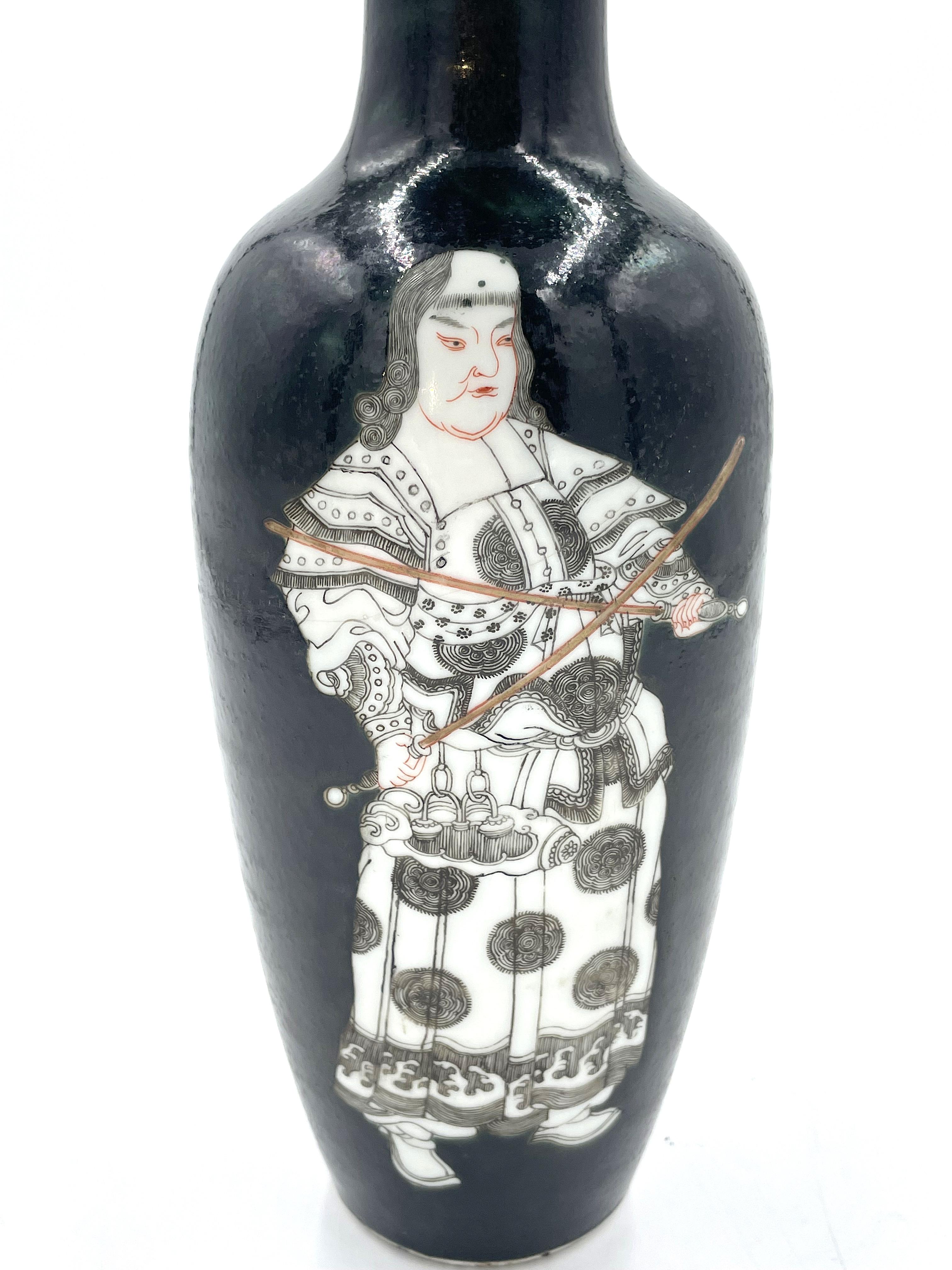 Chinese Vase with Two Figures, Qing Emperor Kangxi Period 1