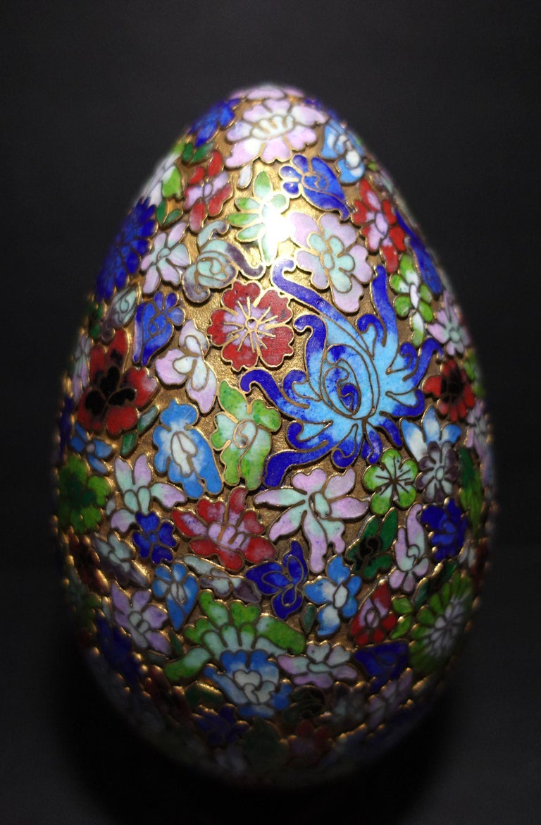 Chinese Very Large Cloisonné Enamel Egg "Flowers" with Wood Stand 13