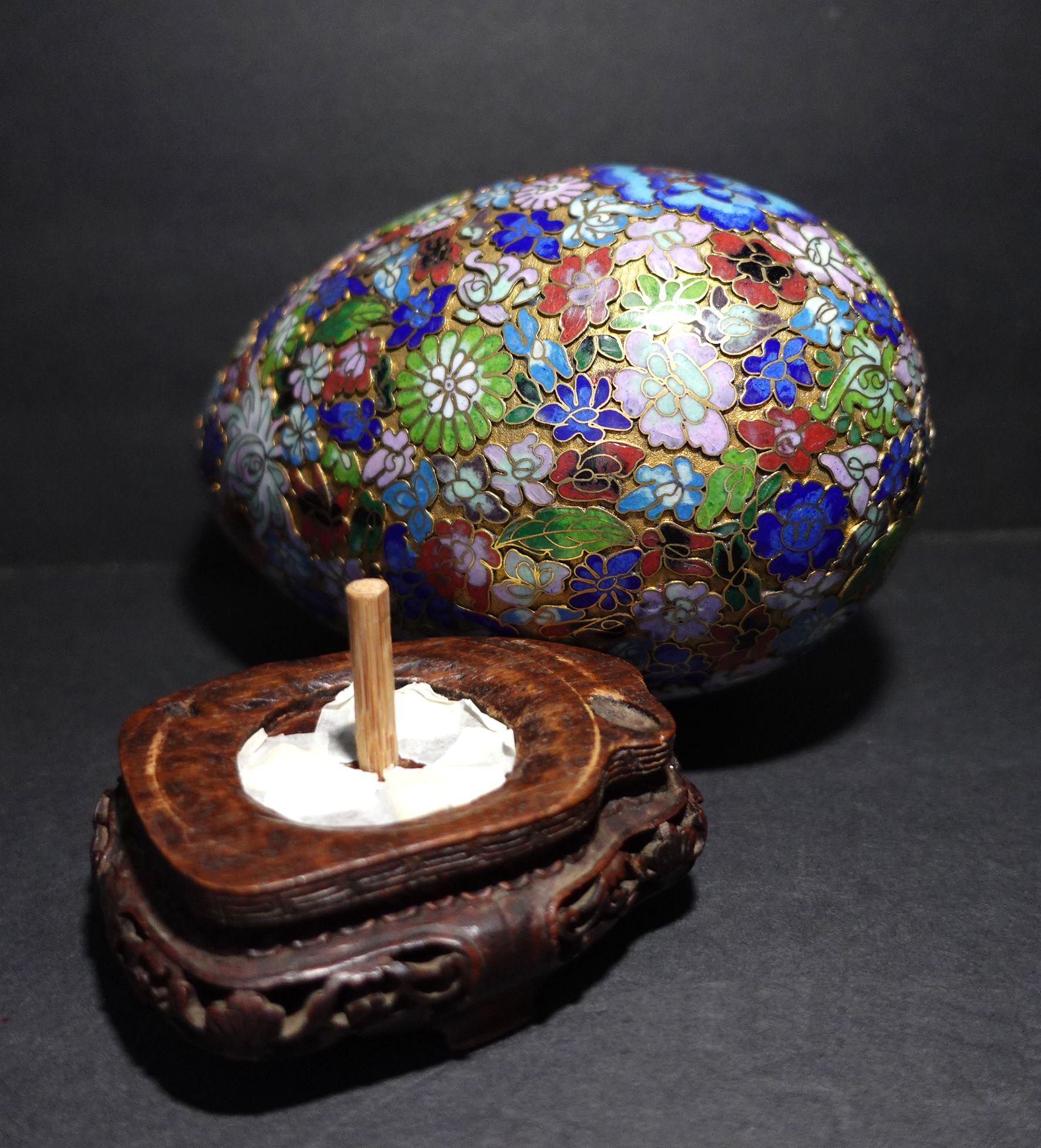 20th Century Chinese Very Large Cloisonné Enamel Egg 