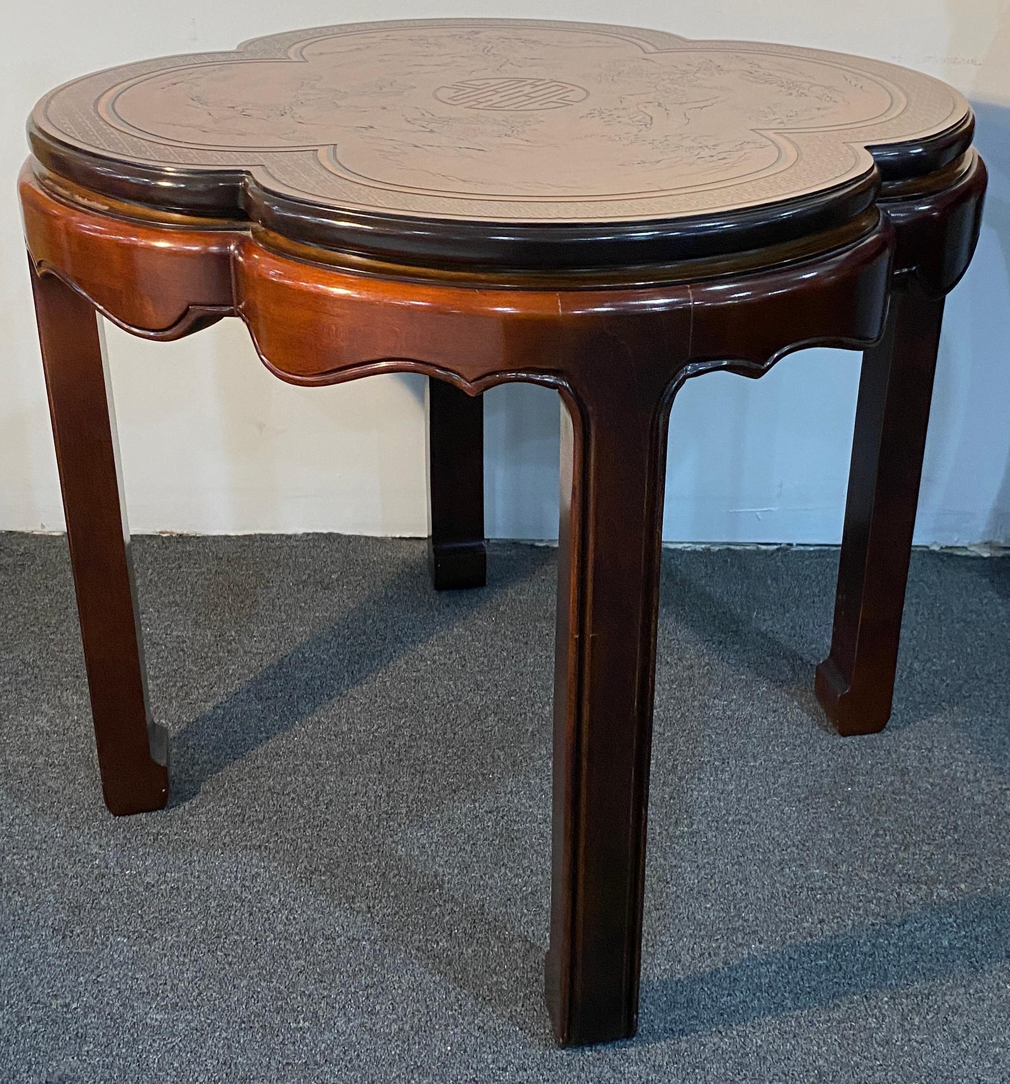 Chinese Victorian Style End Table, Round Chinese Cocktail or Coffee Table For Sale 1