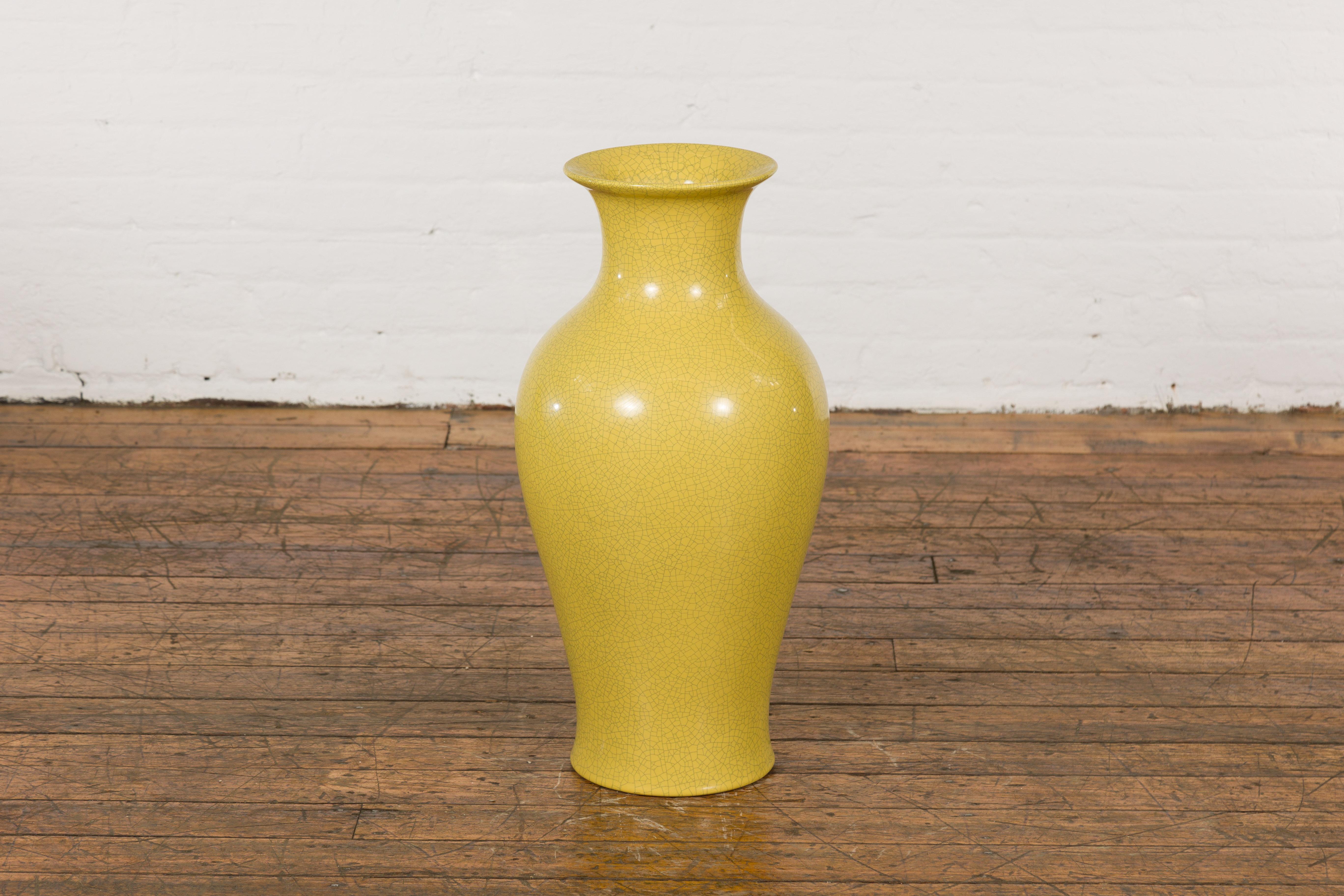 Chinese Vintage Altar Vase with Yellow Crackle Finish and Flaring Neck In Good Condition For Sale In Yonkers, NY
