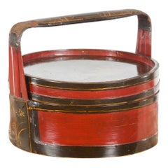 Panier de pique-nique rond noir et rouge vintage chinois avec décor de chinoiserie dorée