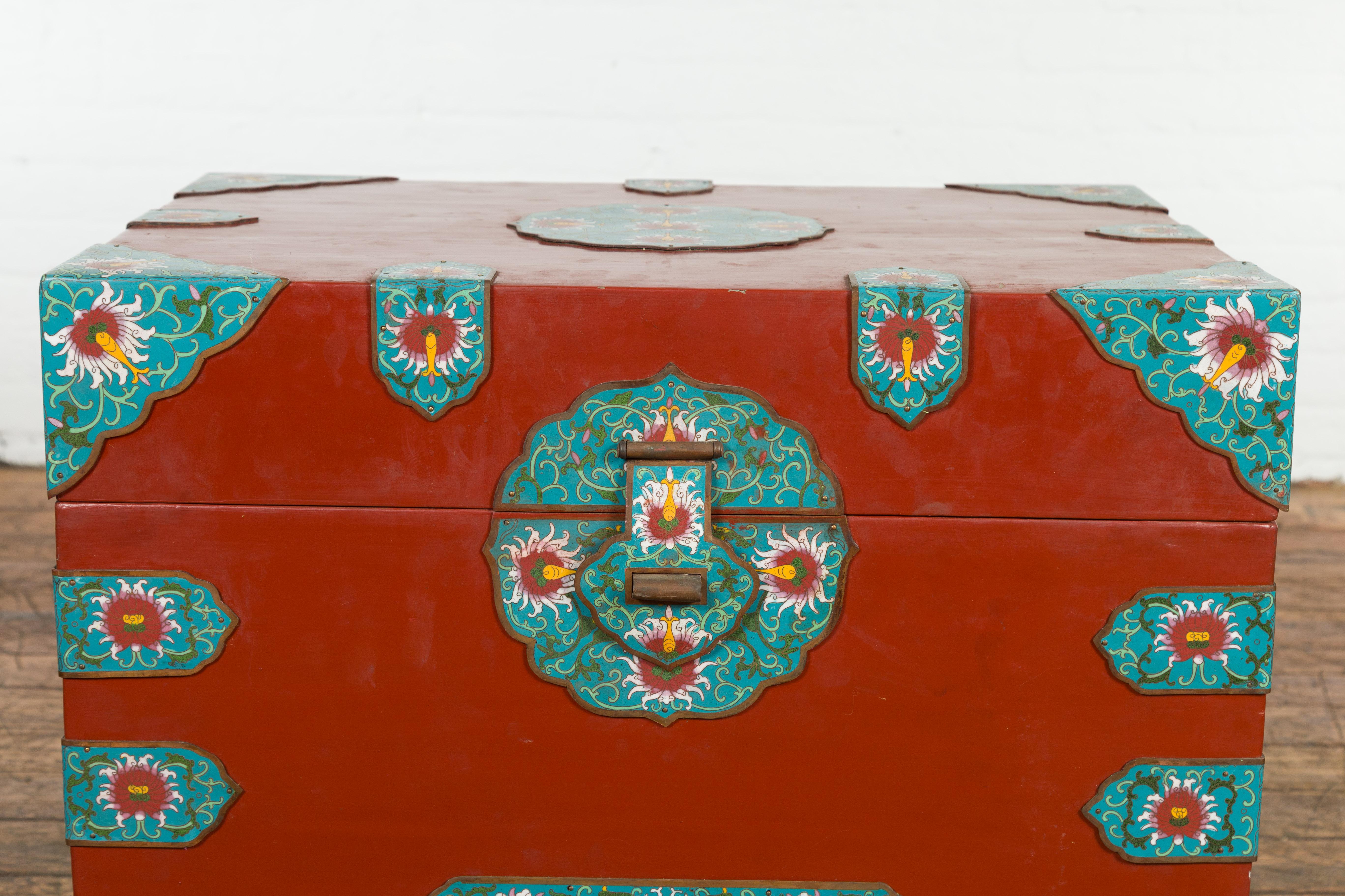 Chinese Vintage Blanket Chest with Red Lacquer and Cloisonné Floral Décor For Sale 1