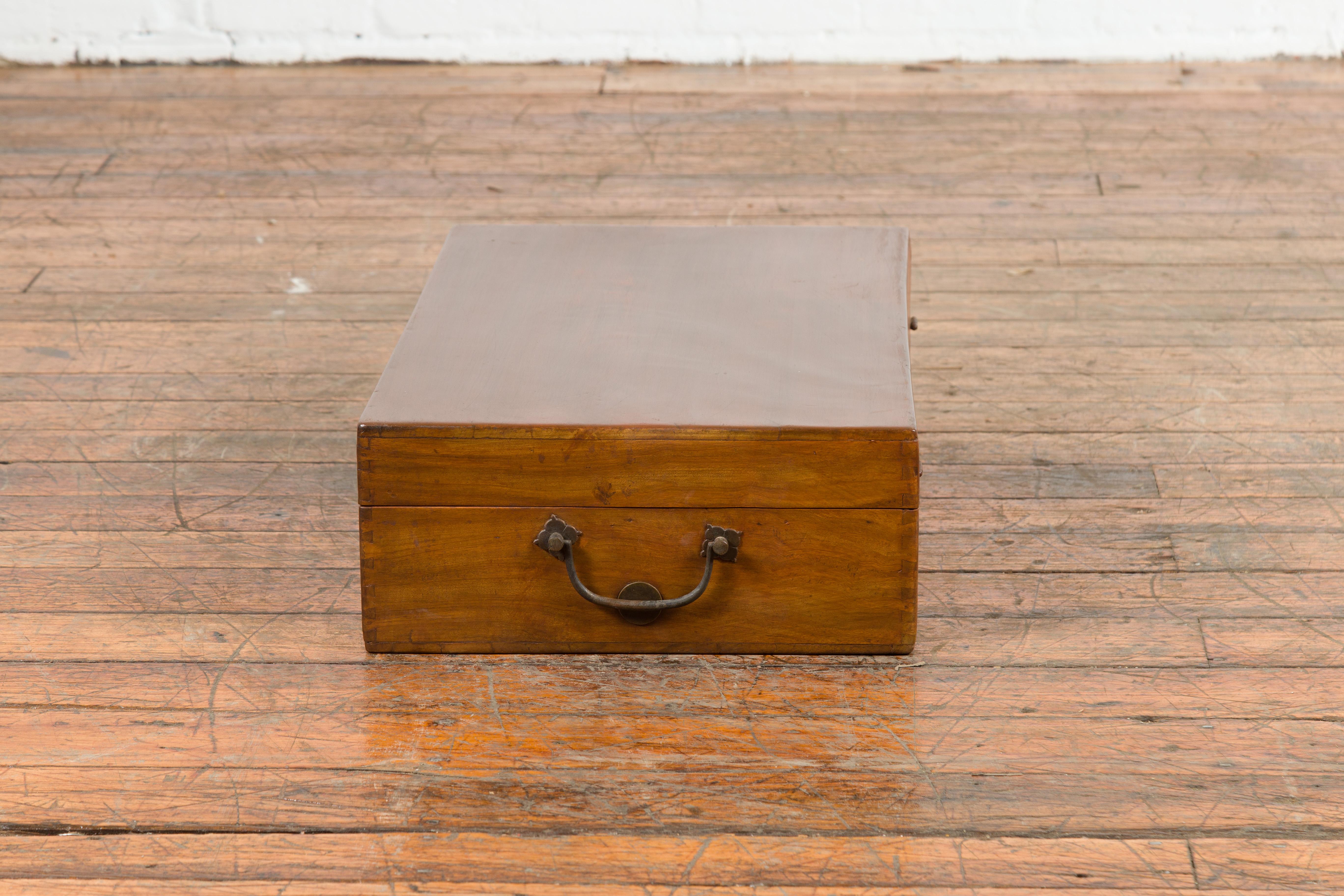 Chinese Vintage Blanket Chest with Traditional Brass Hardware and Handles For Sale 8