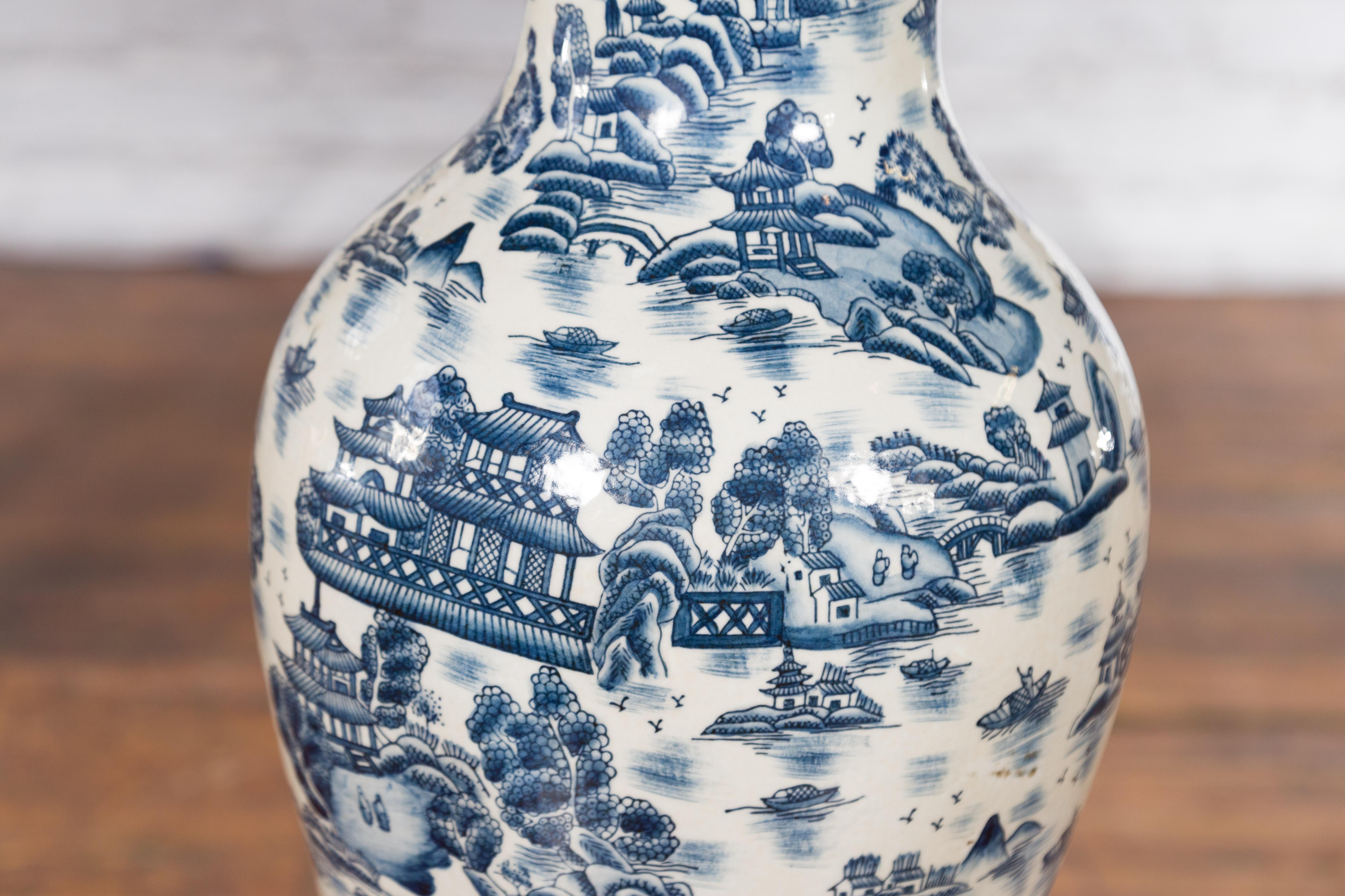 Chinese Vintage Blue and White Porcelain Vase with Landscapes and Architectures For Sale 4