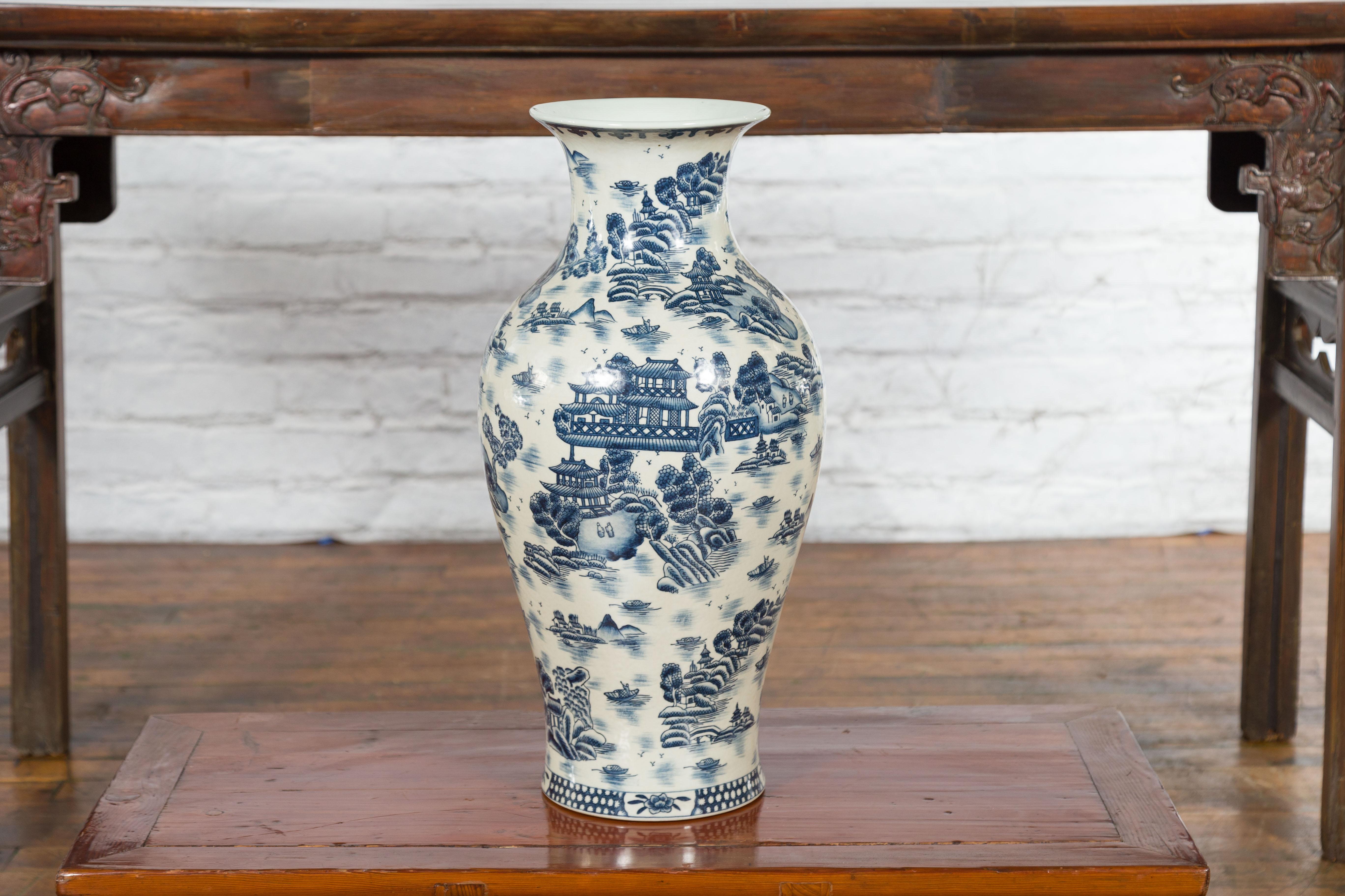 blue white vases chinese