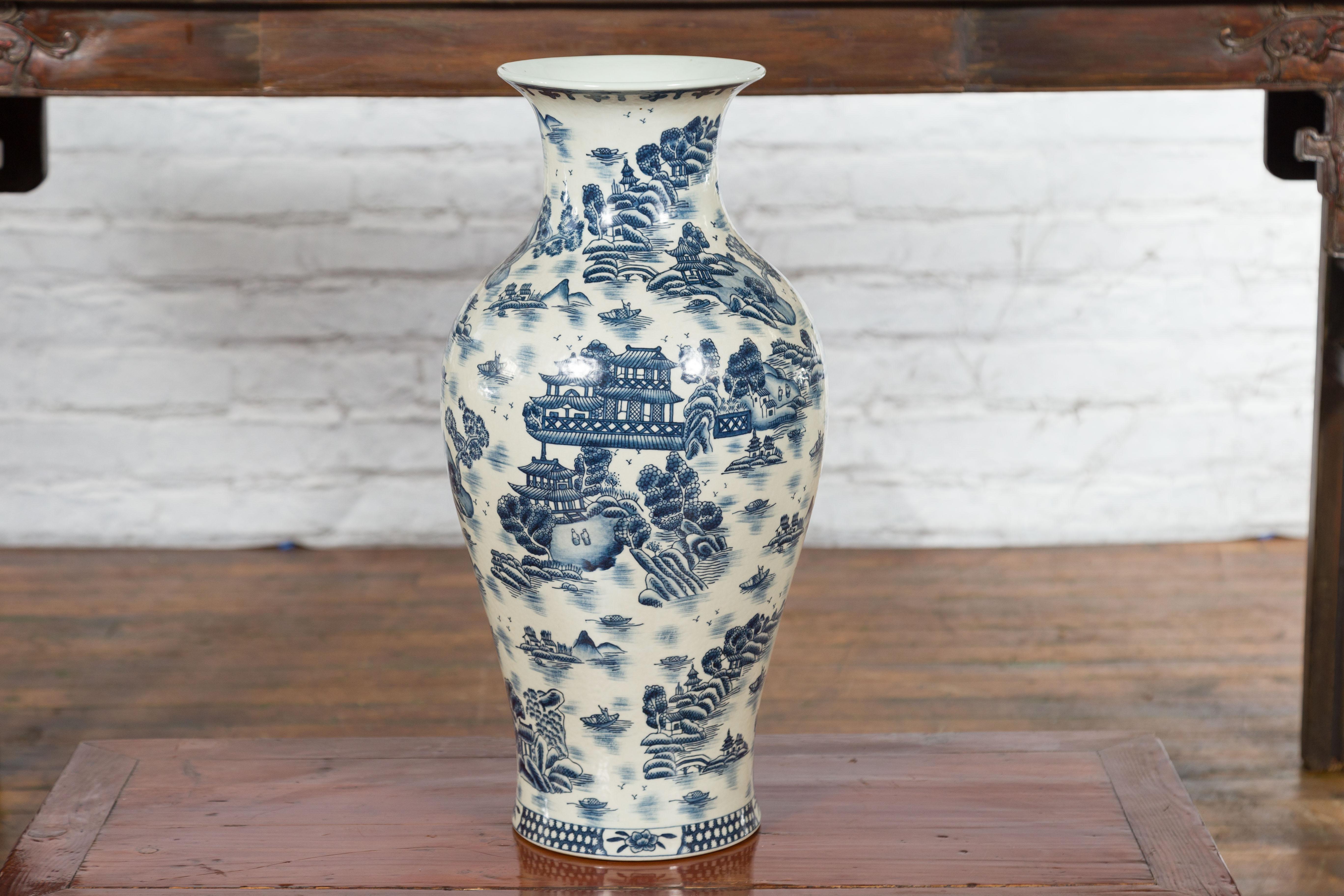 blue white vases chinese