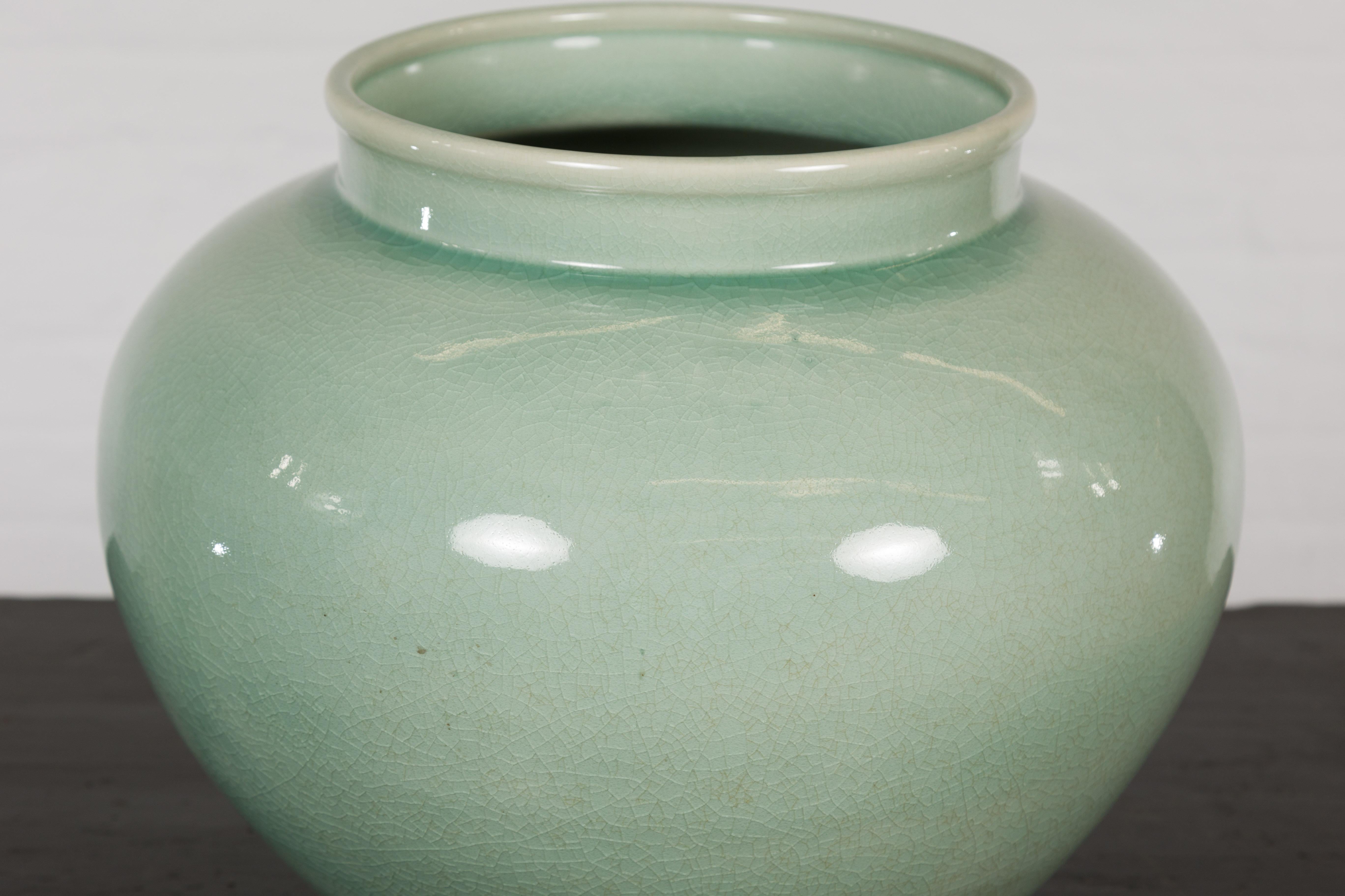 20th Century Chinese Vintage Celadon Color Circular Garden Planter with Crackle Design For Sale