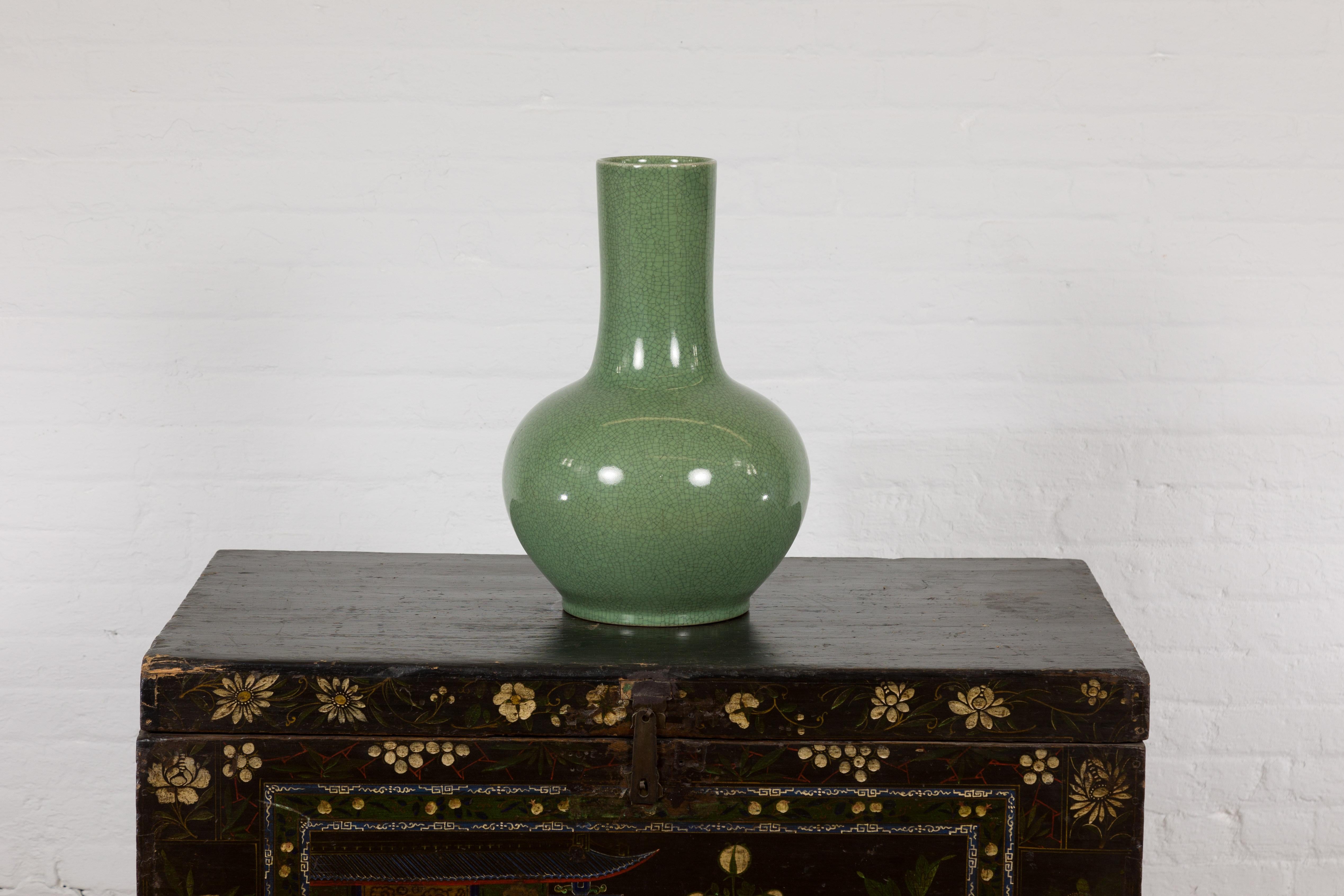 Chinese Vintage Ceramic Vase with Crackle Green Glaze and Narrow Neck 8