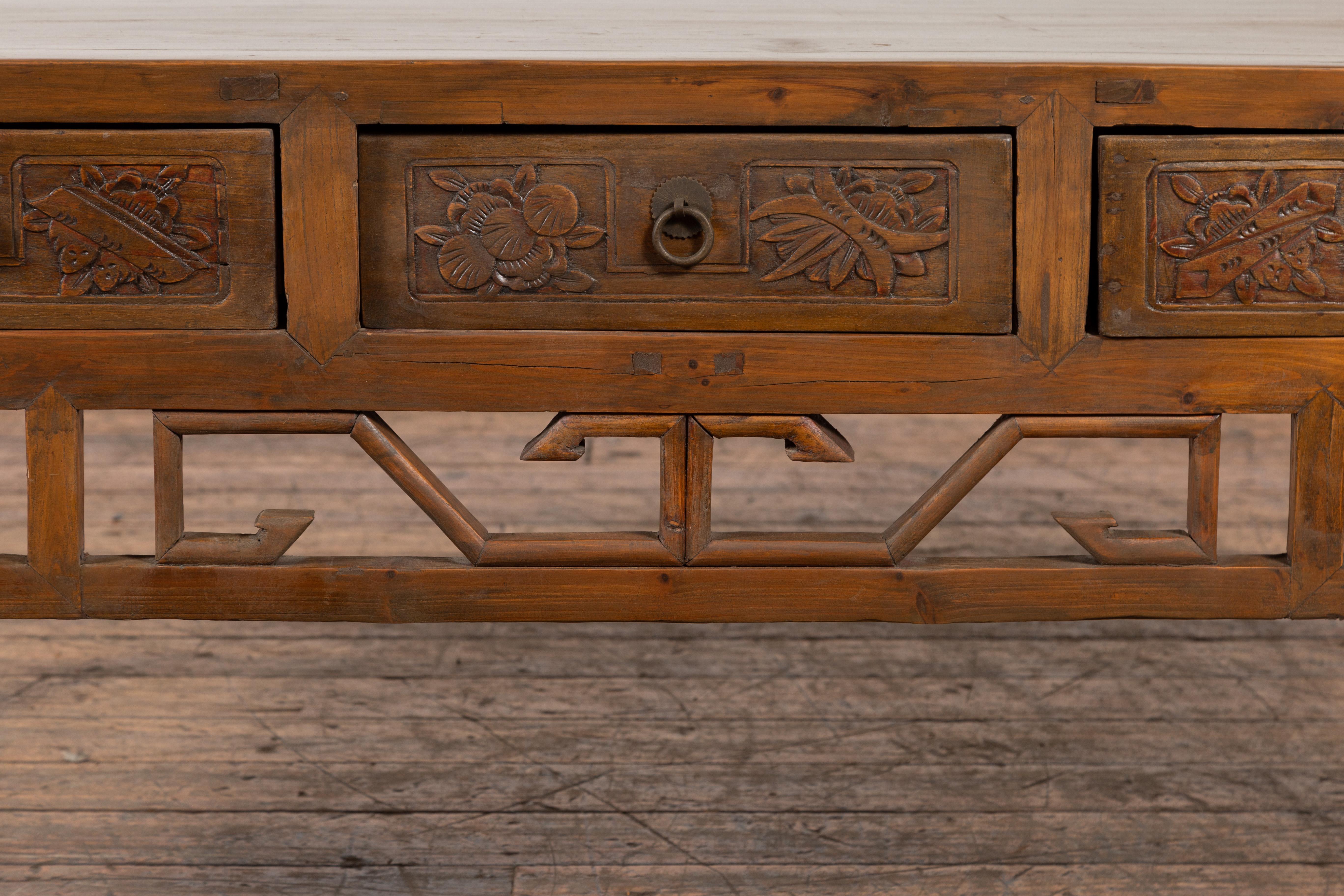 Chinese Vintage Coffee Table with Three Carved Drawers and Openwork Apron For Sale 4