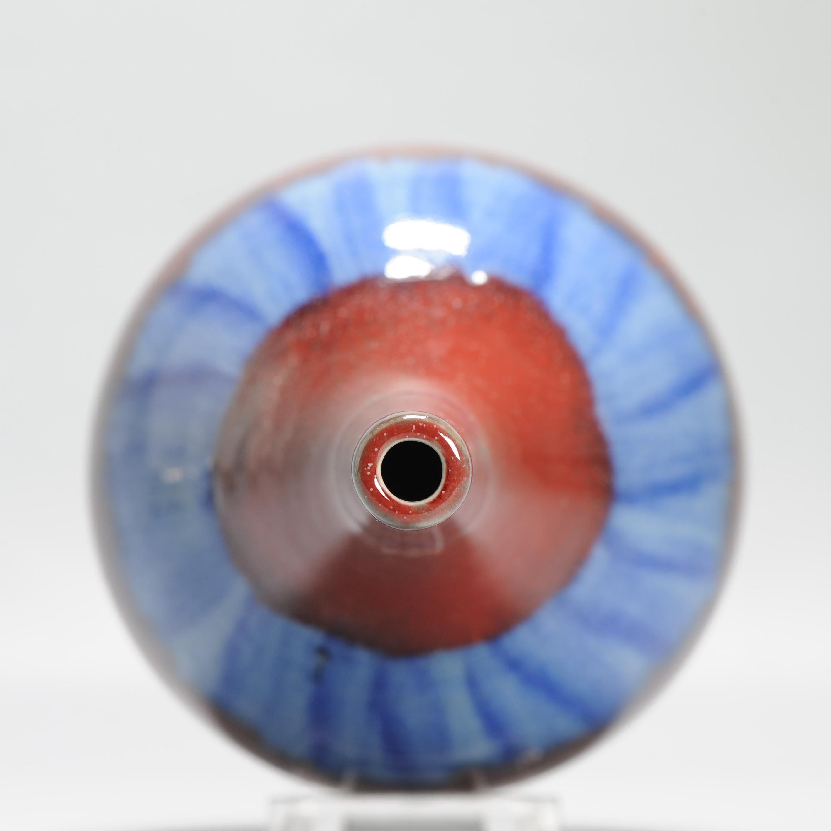 Vaso cinese d'epoca in porcellana blu e flambè Cina Monocromo XX secolo in vendita 5