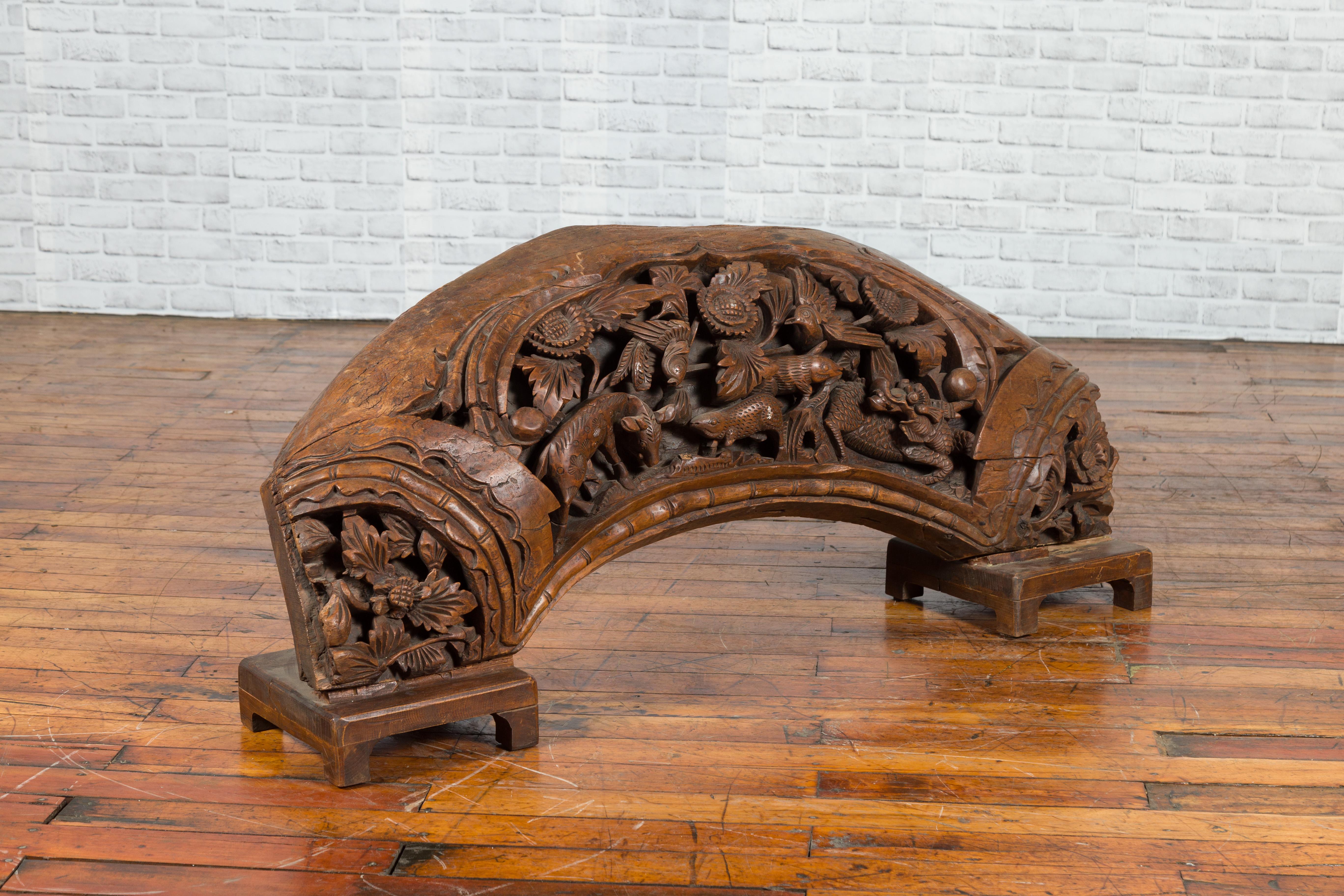Chinese Vintage Hand Carved Wooden Floral and Animal Arching Sculpture on Base For Sale 3