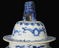 Chinesische Vintage Hand-Painted Blau und Weiß Porzellan Vase mit Drachen