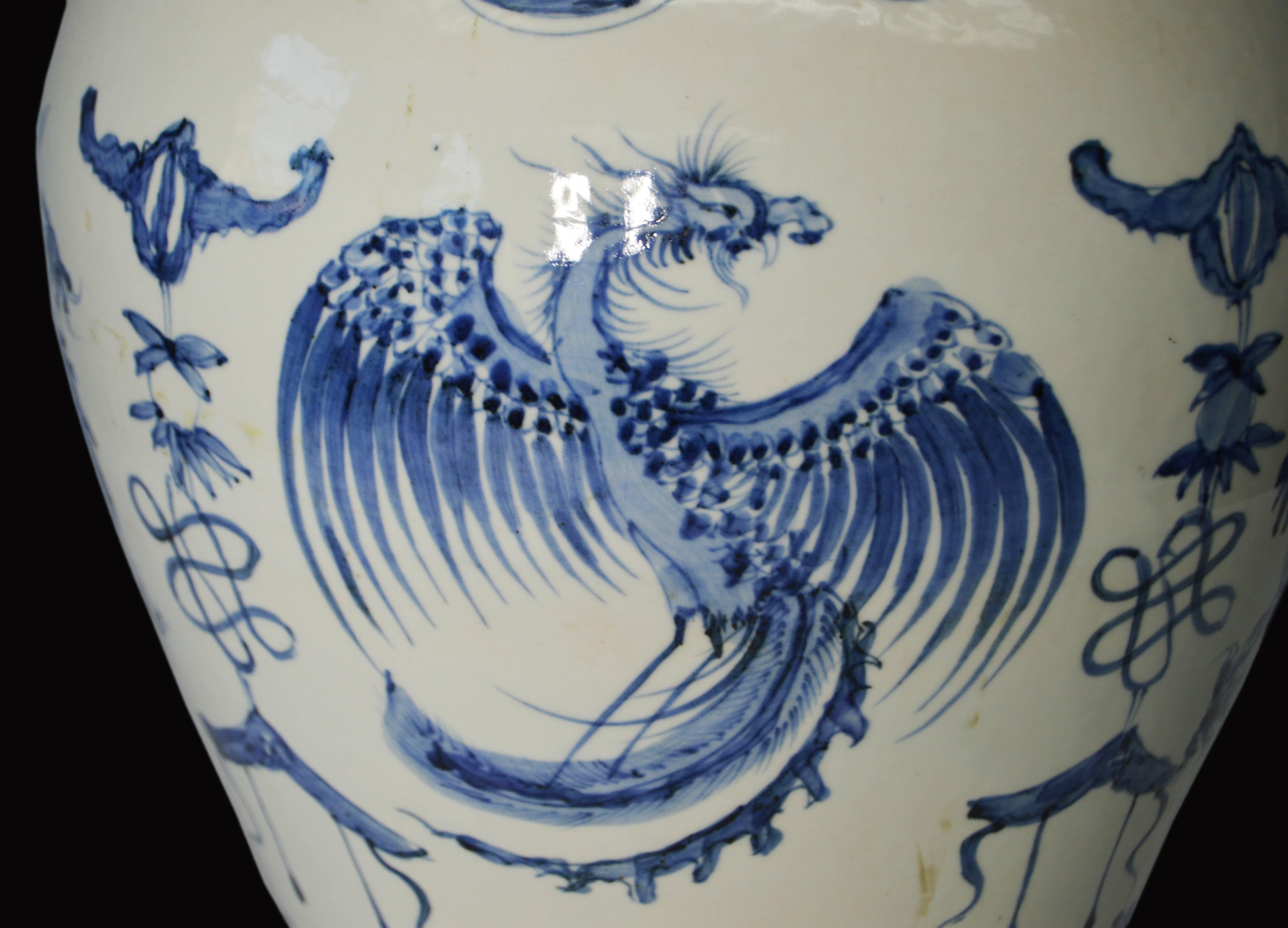 Chinese Vintage Hand-Painted Blue and White Porcelain Vase with Dragon 5