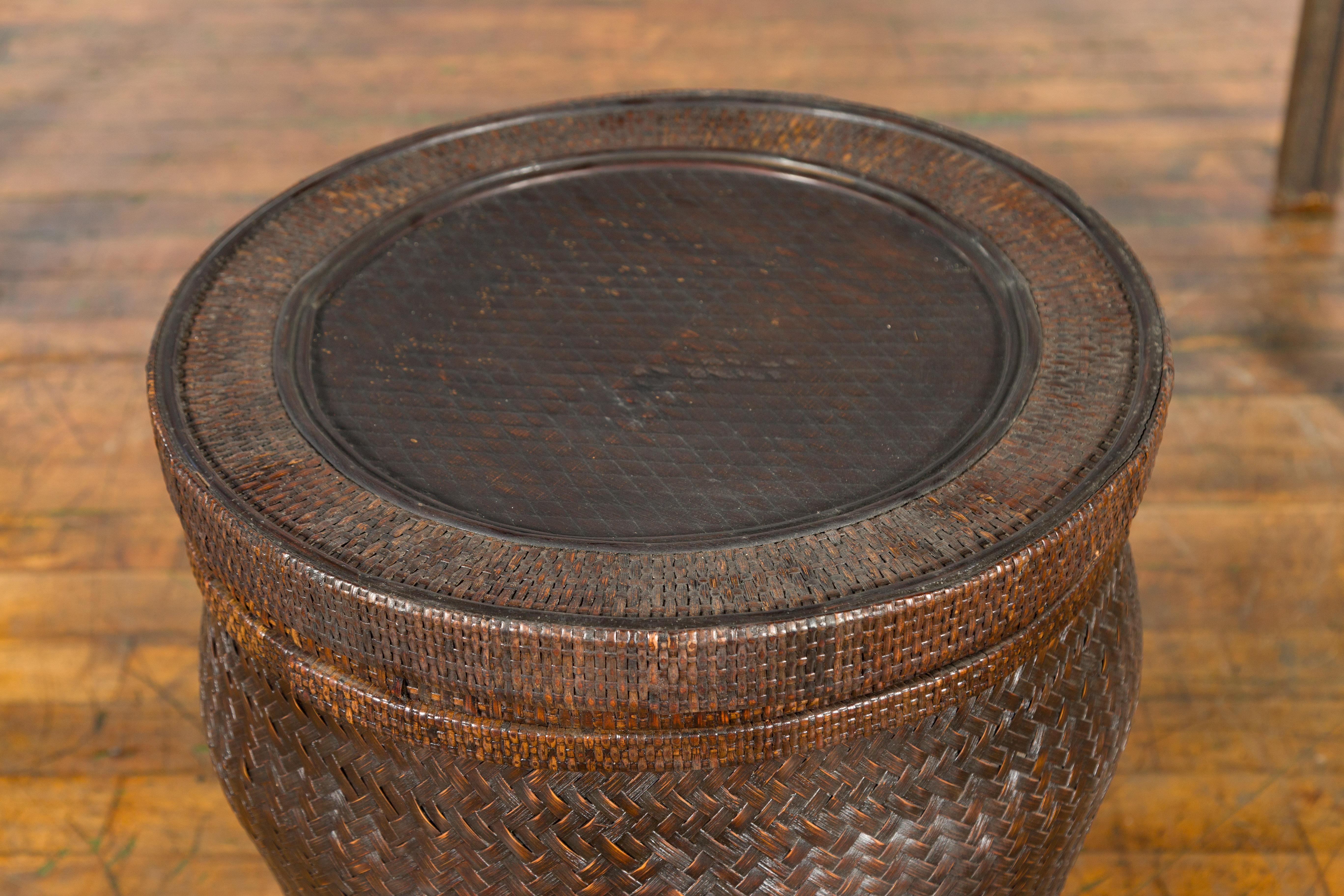 Chinese Vintage Hand-Woven Rattan and Bamboo Storage Basket with Dark Patina For Sale 7