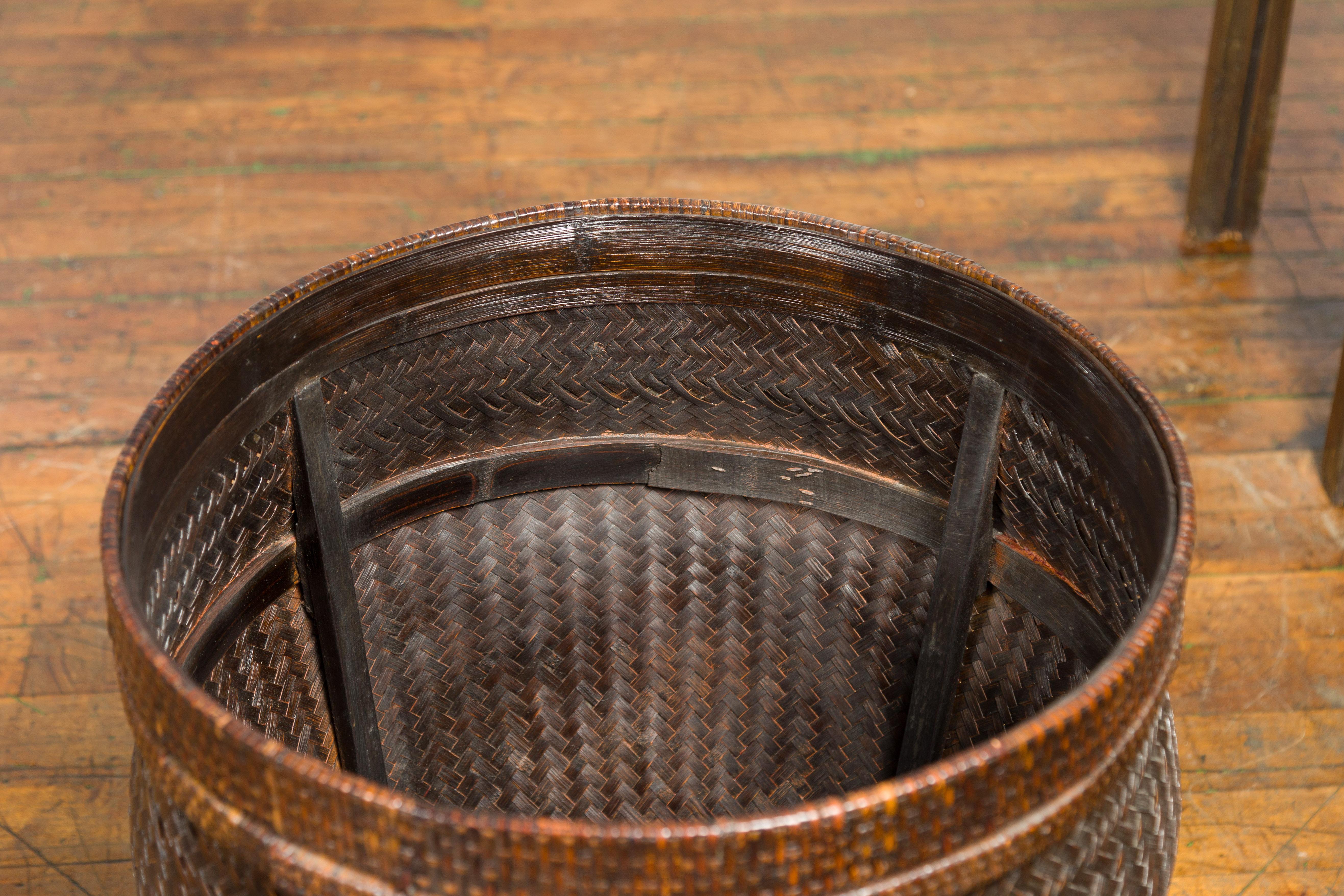 Chinese Vintage Hand-Woven Rattan and Bamboo Storage Basket with Dark Patina For Sale 9