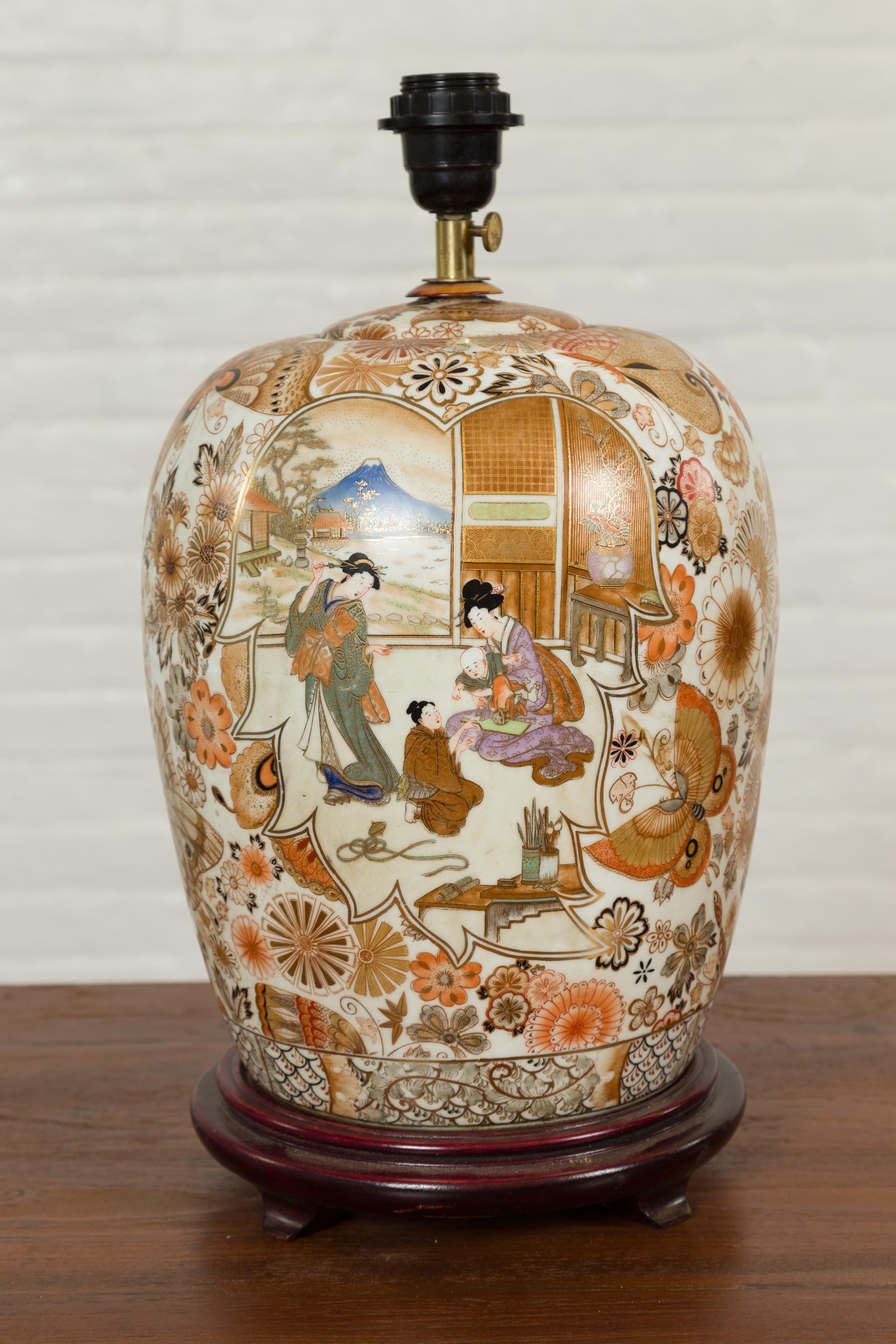 20th Century Chinese Vintage Japanese Kutani Style Lamp with Court Scenes and Wooden Base For Sale