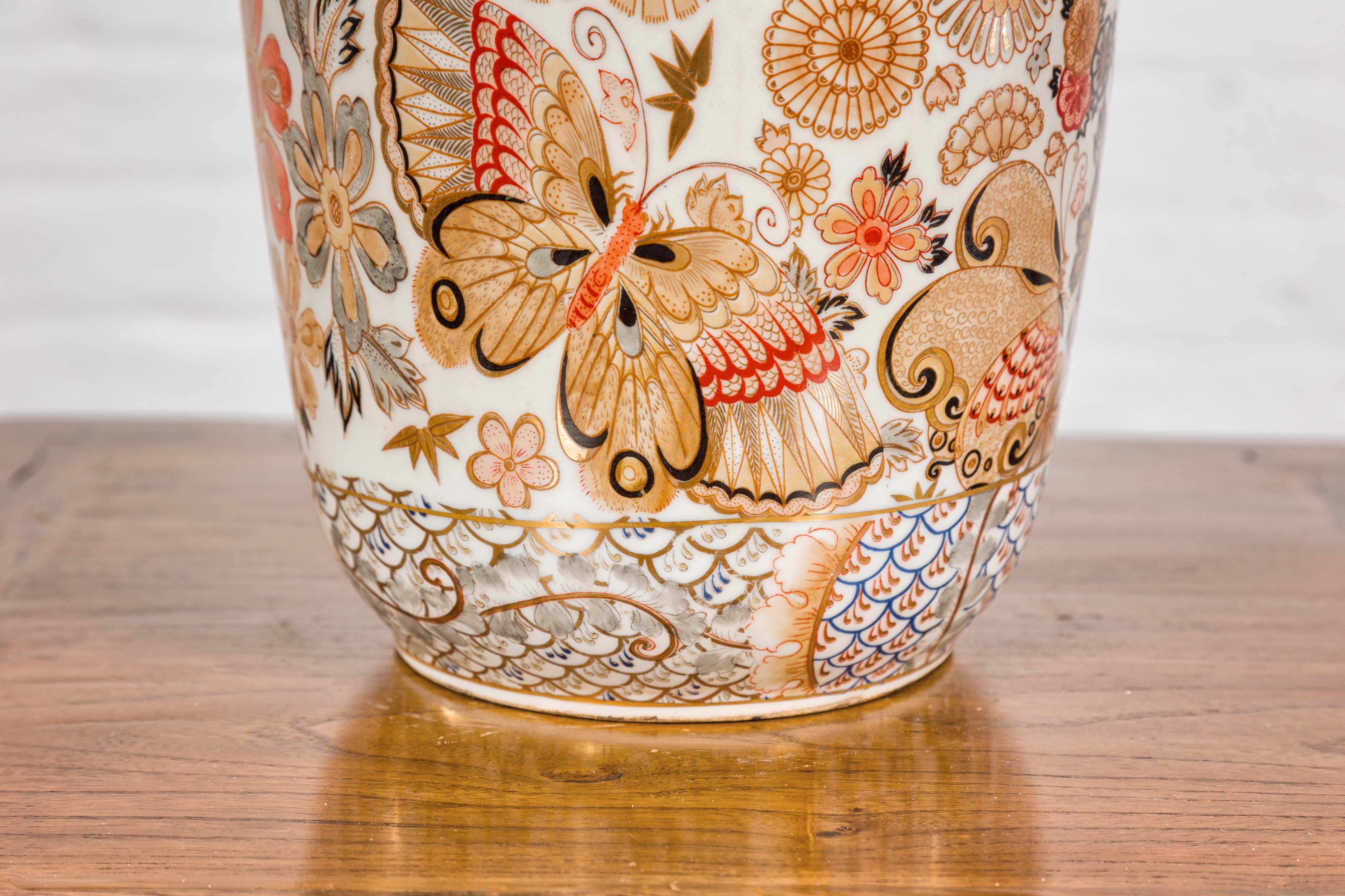 Chinese Vintage Japanese Kutani Style Vase with Flowers and Butterflies For Sale 6