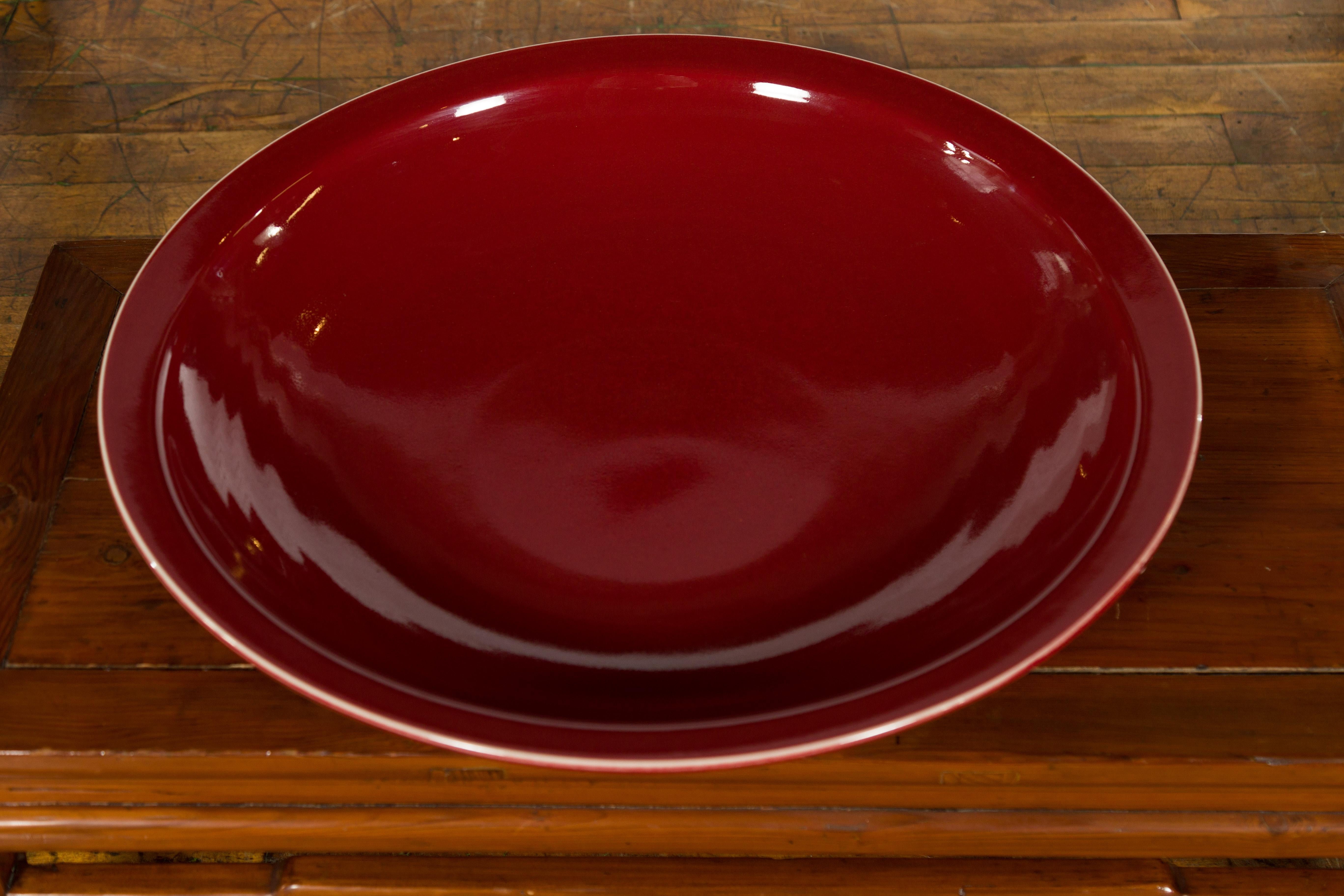 Chinese Vintage Large Porcelain Platter with Oxblood Color For Sale 3