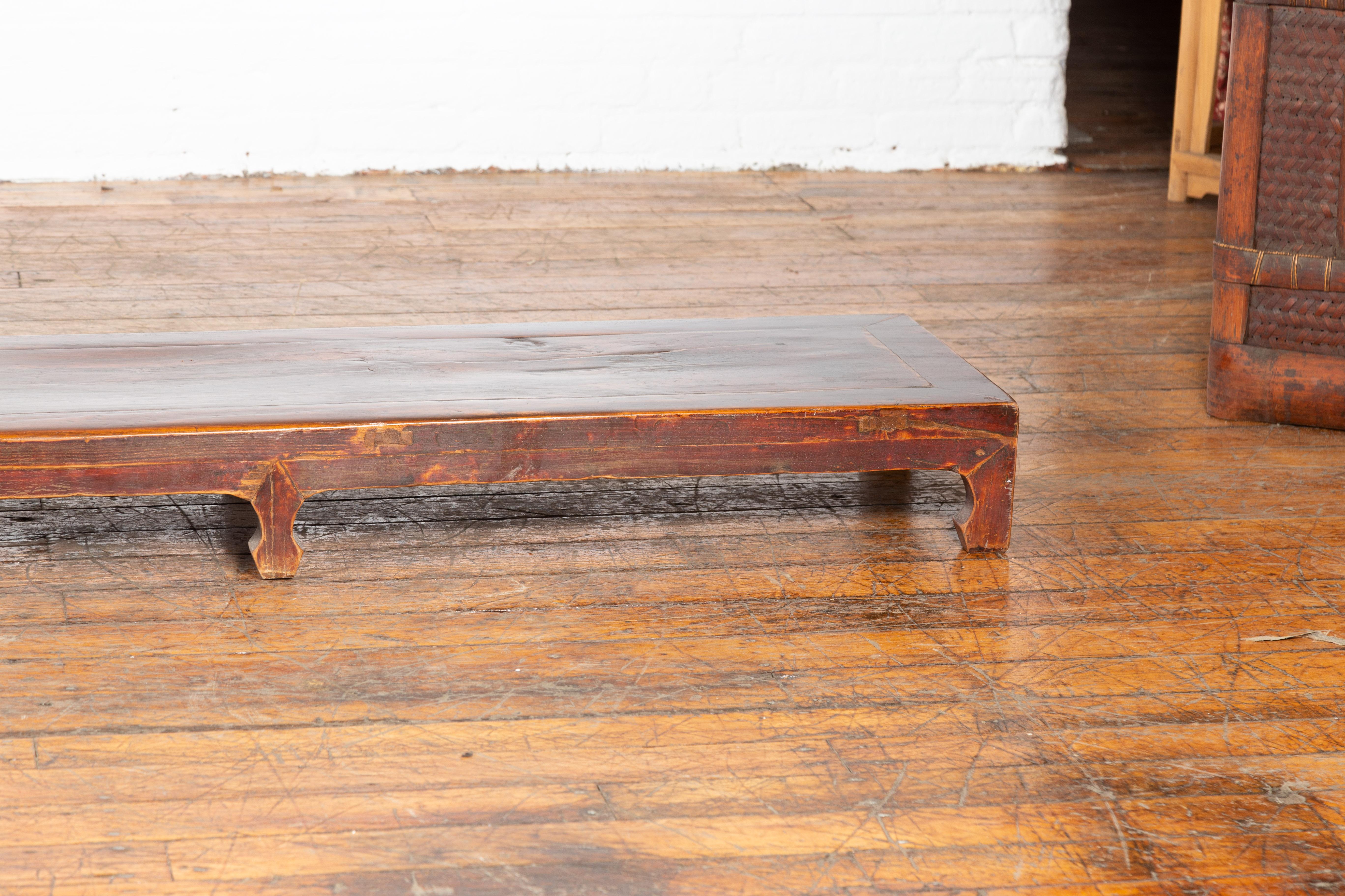 Chinese Vintage Low Kang Table with Distressed Patina and Carved Feet For Sale 1