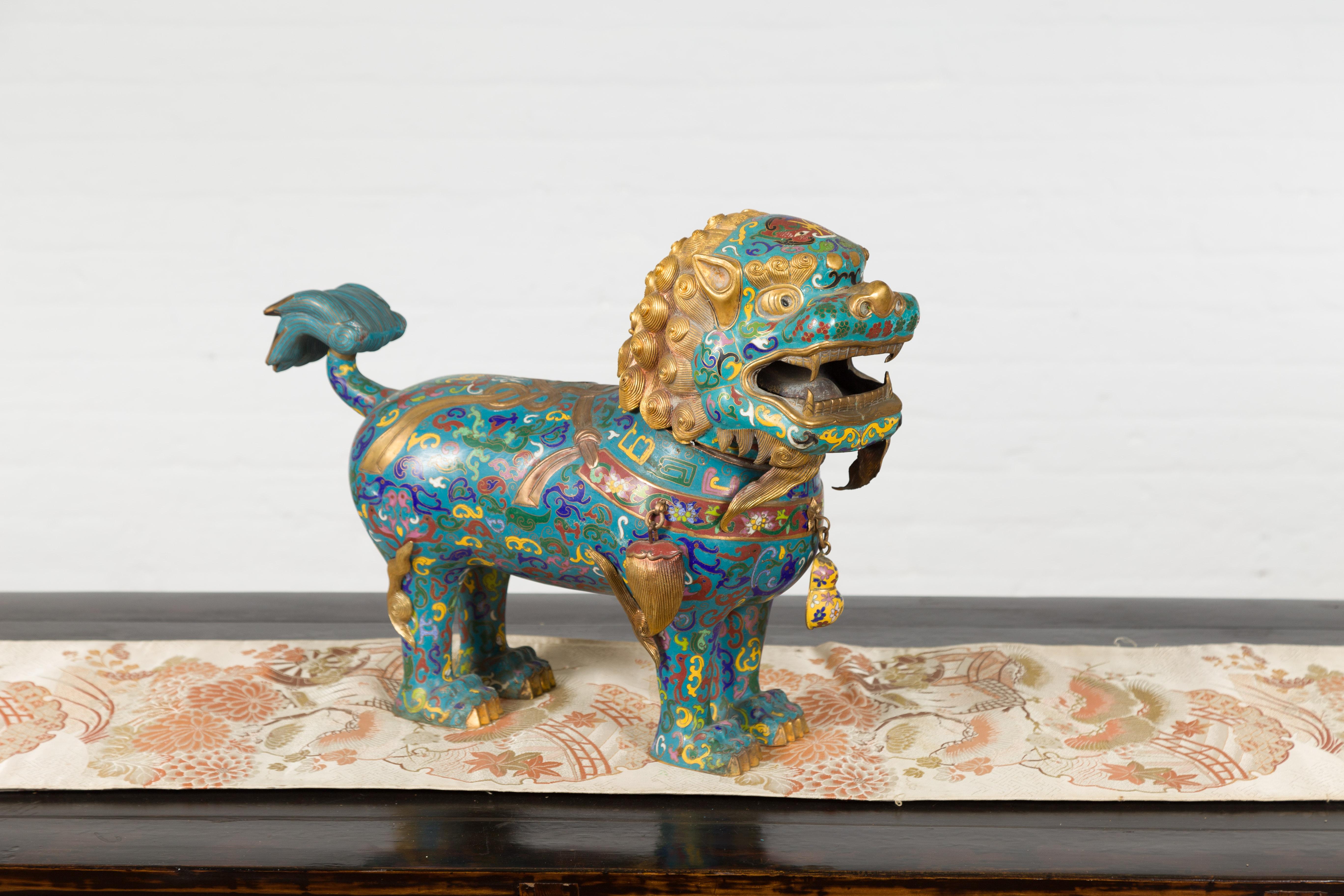 Chinese Vintage Metal Cloisonné Foo Dog Guardian Lion with Teal and Golden Tones 3