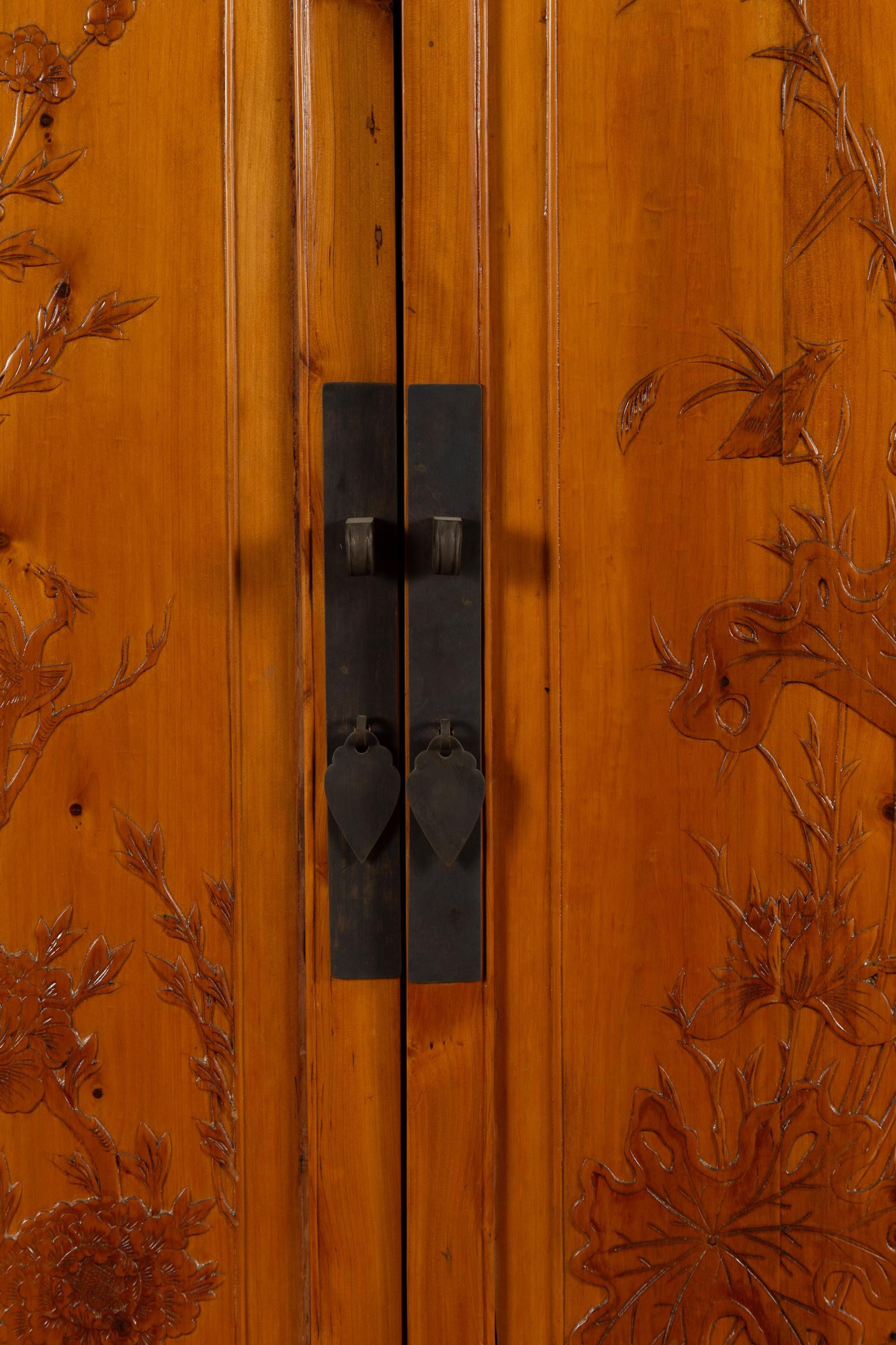 Chinese Vintage Natural Wood Two-Door Cabinet with Floral Décor and Drawers For Sale 3