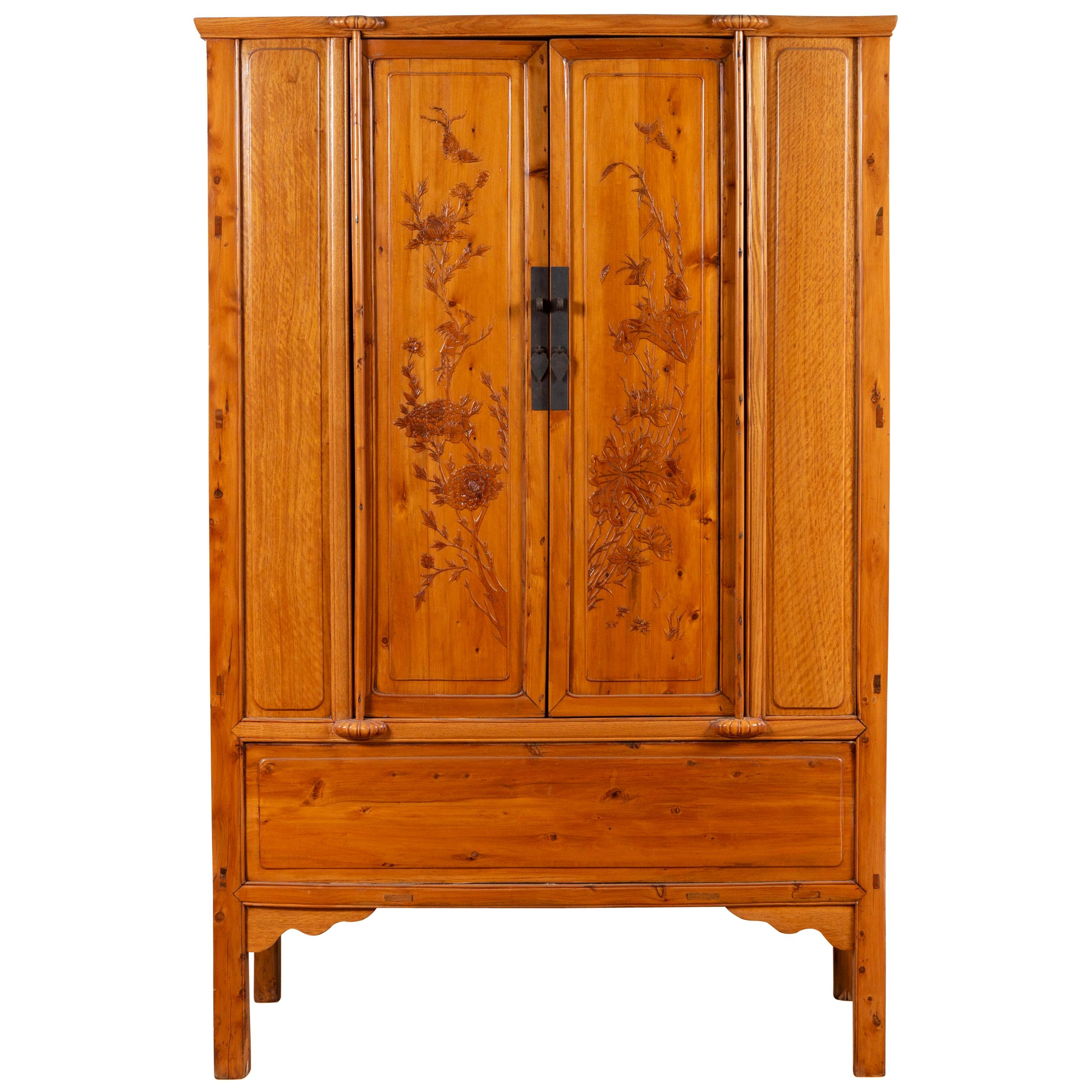 Chinese Vintage Natural Wood Two-Door Cabinet with Floral Décor and Drawers For Sale