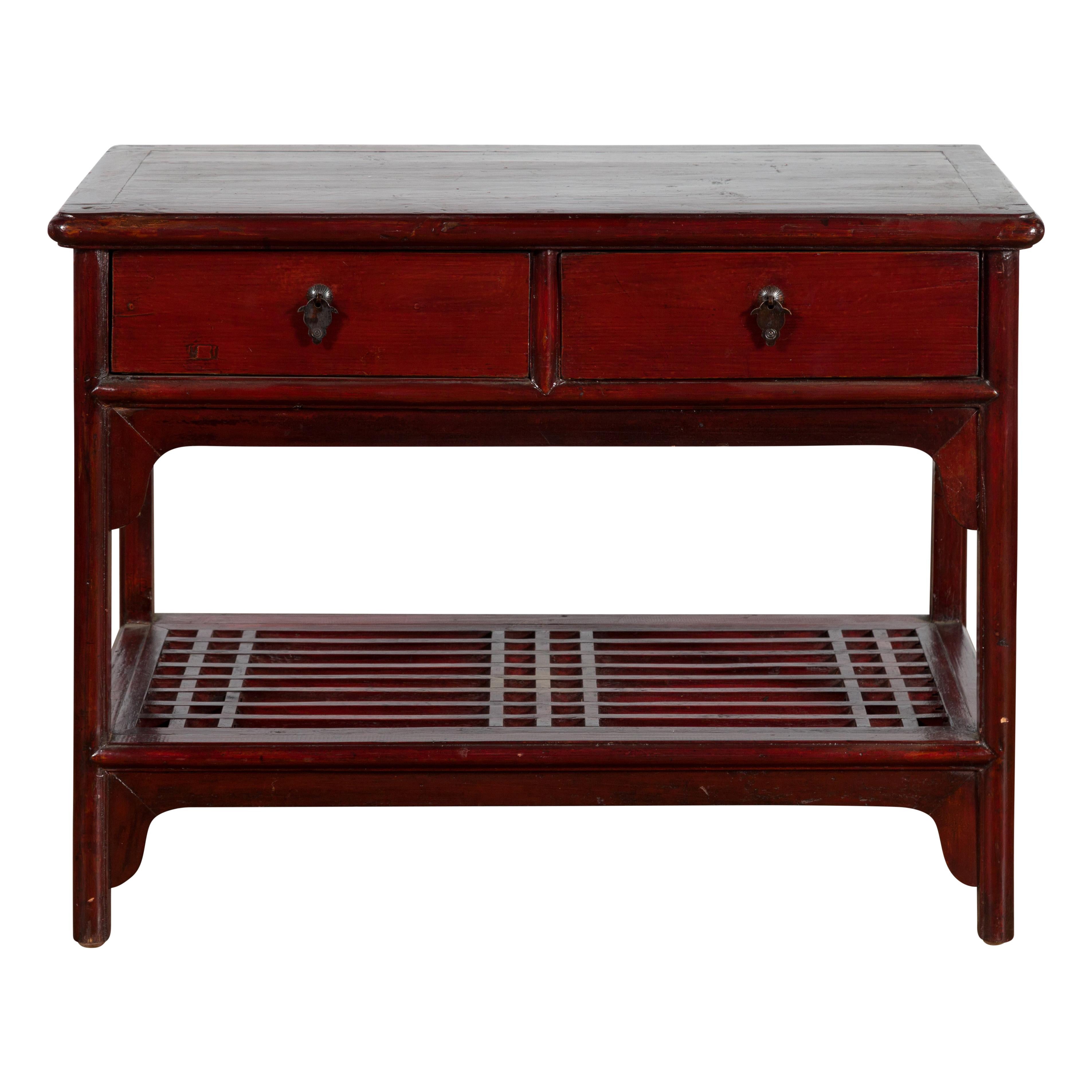Chinesischer Vintage-Beistelltisch aus Oxblood-Lack mit zwei Schubladen und Lack-Regal im Angebot 9