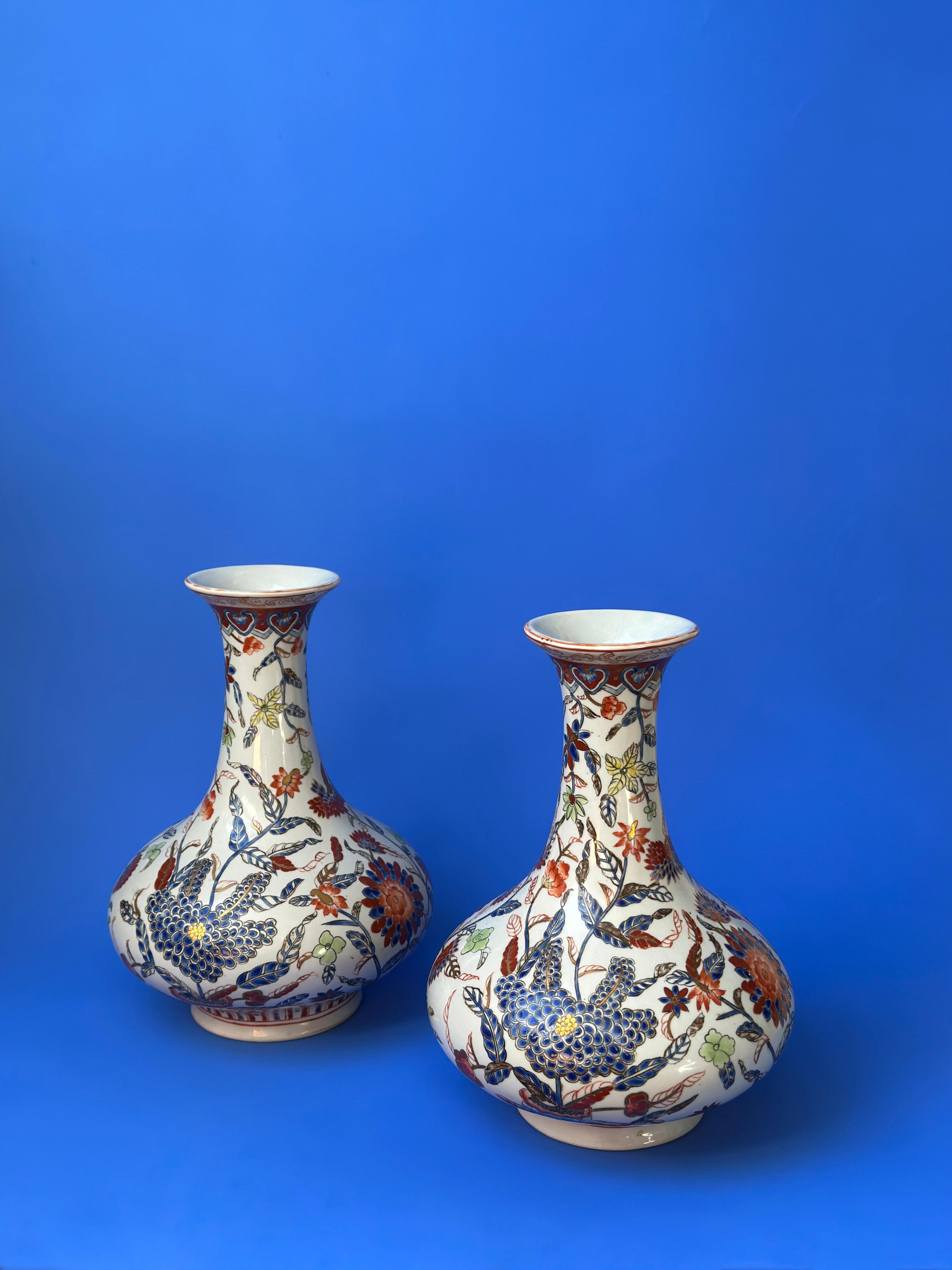 Chinese Vintage Pear Shaped Porcelain Vases - Red and Blue Tongzhi/Qing Style 3