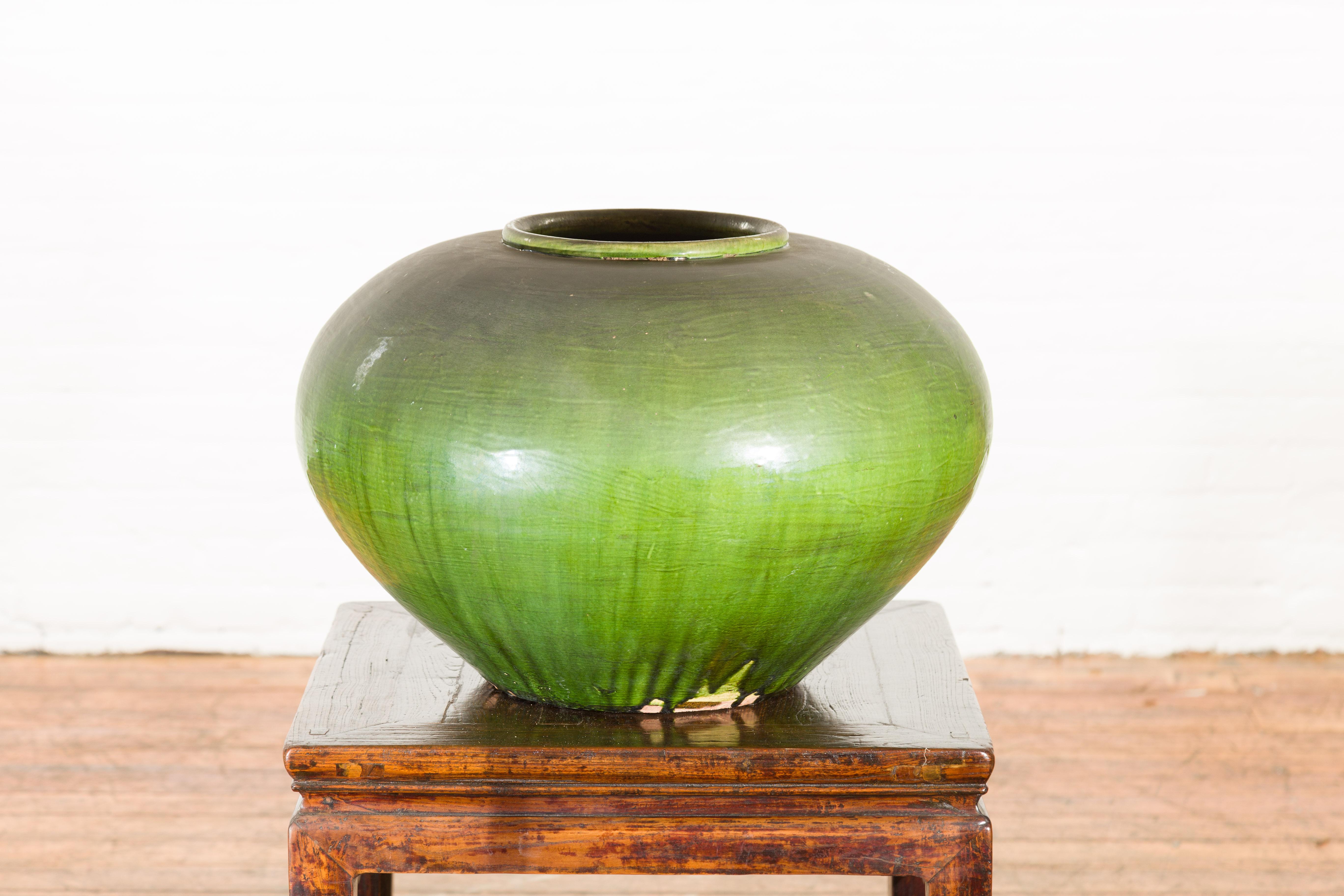 Chinese Vintage Porcelain Low Squat Planter with Verde Glaze and Aged Patina For Sale 5
