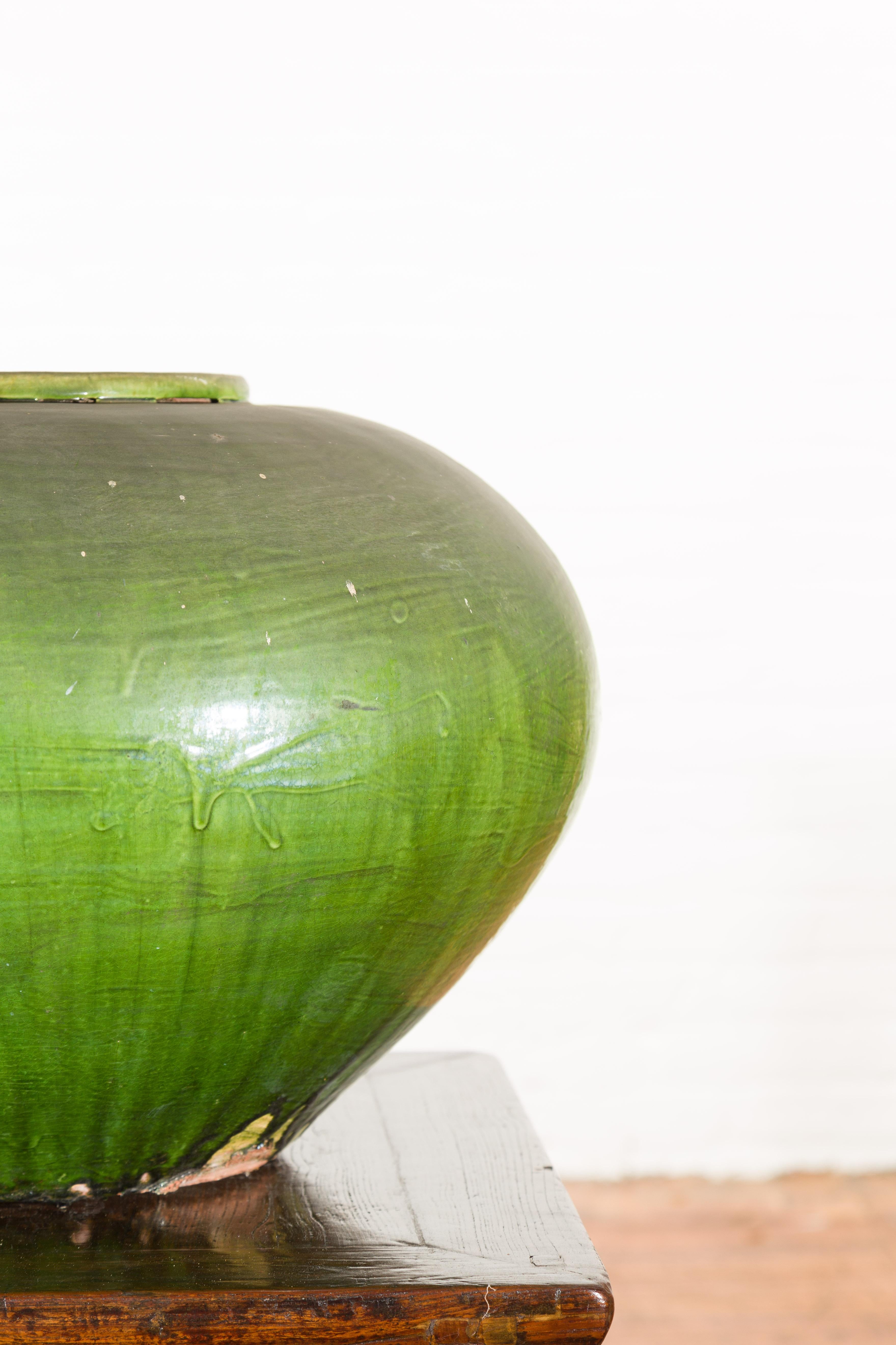 Low-Squat-Pflanzgefäß aus chinesischem Vintage-Porzellan mit Verde-Glasur und gealterter Patina im Angebot 2