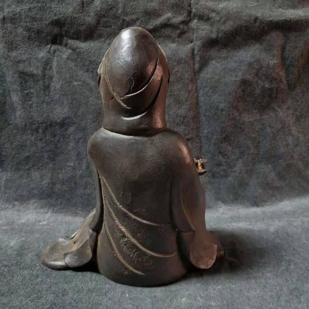 Iron Chinese Vintage South China Sea Guanyin Buddha Statue For Sale