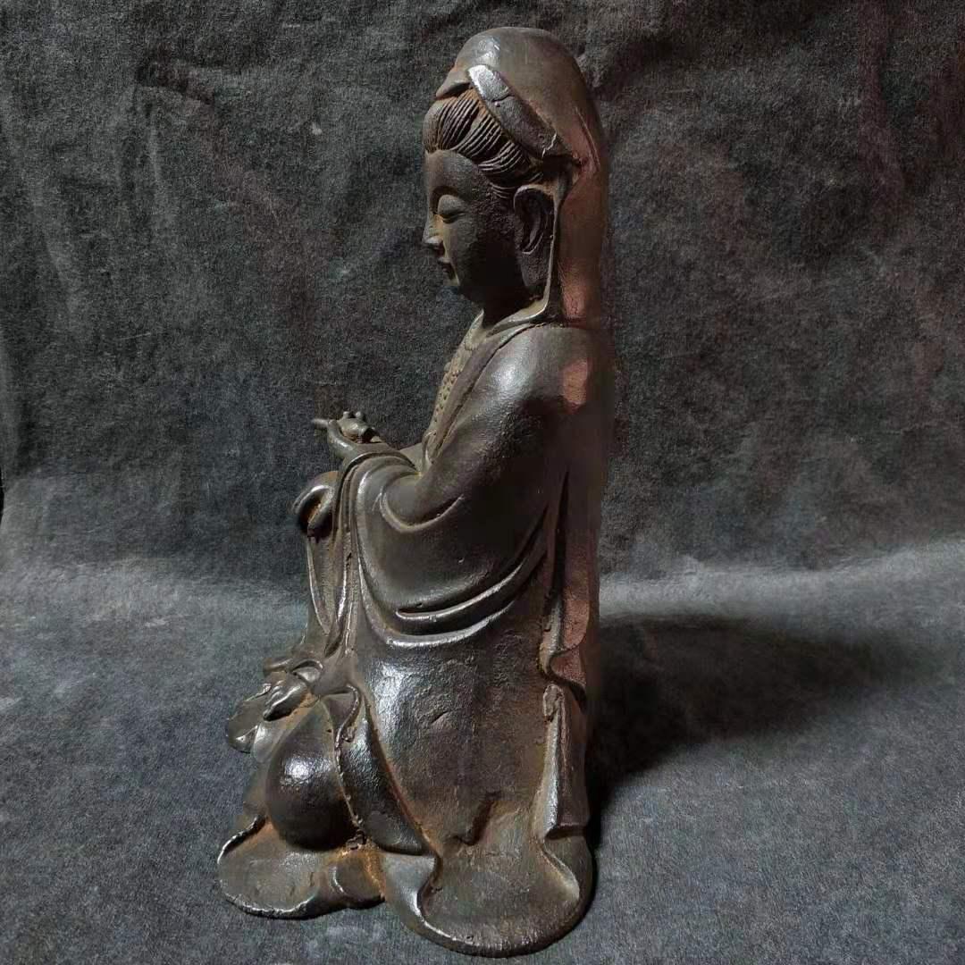 Chinese Vintage South China Sea Guanyin Buddha Statue For Sale 3