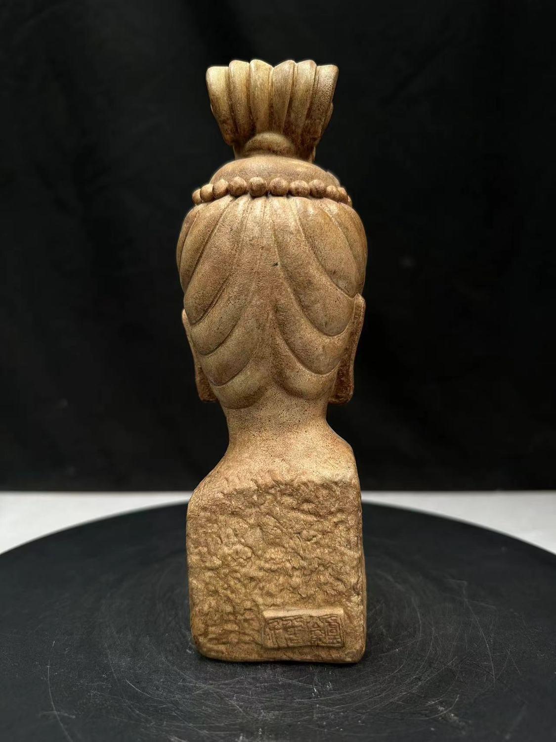 20ième siècle Sculpture chinoise en pierre de la grotte de Dunhuang Mogao Tête d'Apsara en vente