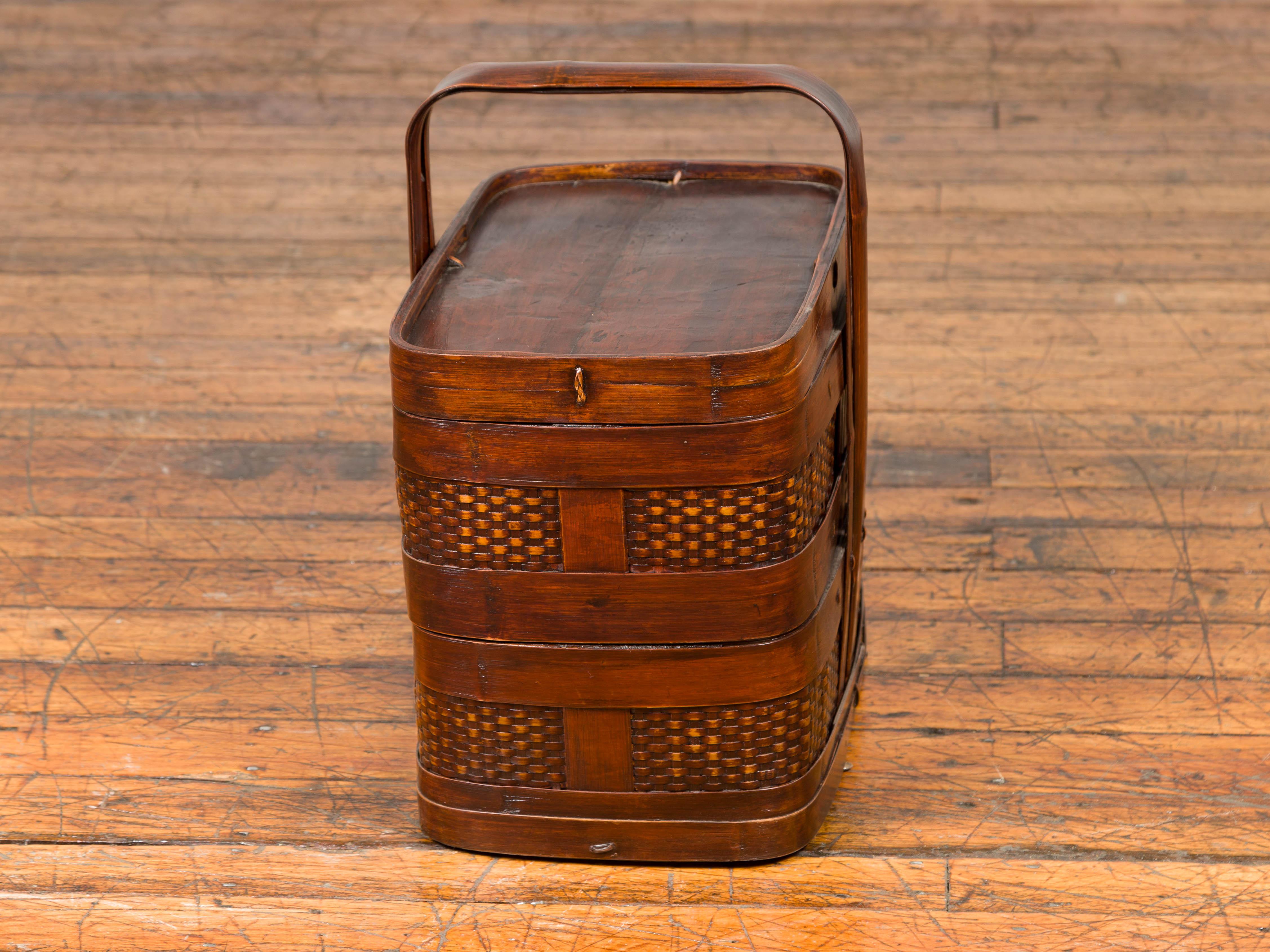 Chinese Vintage Two-Tiered Bamboo and Rattan Lunch Basket with Large Handle For Sale 4