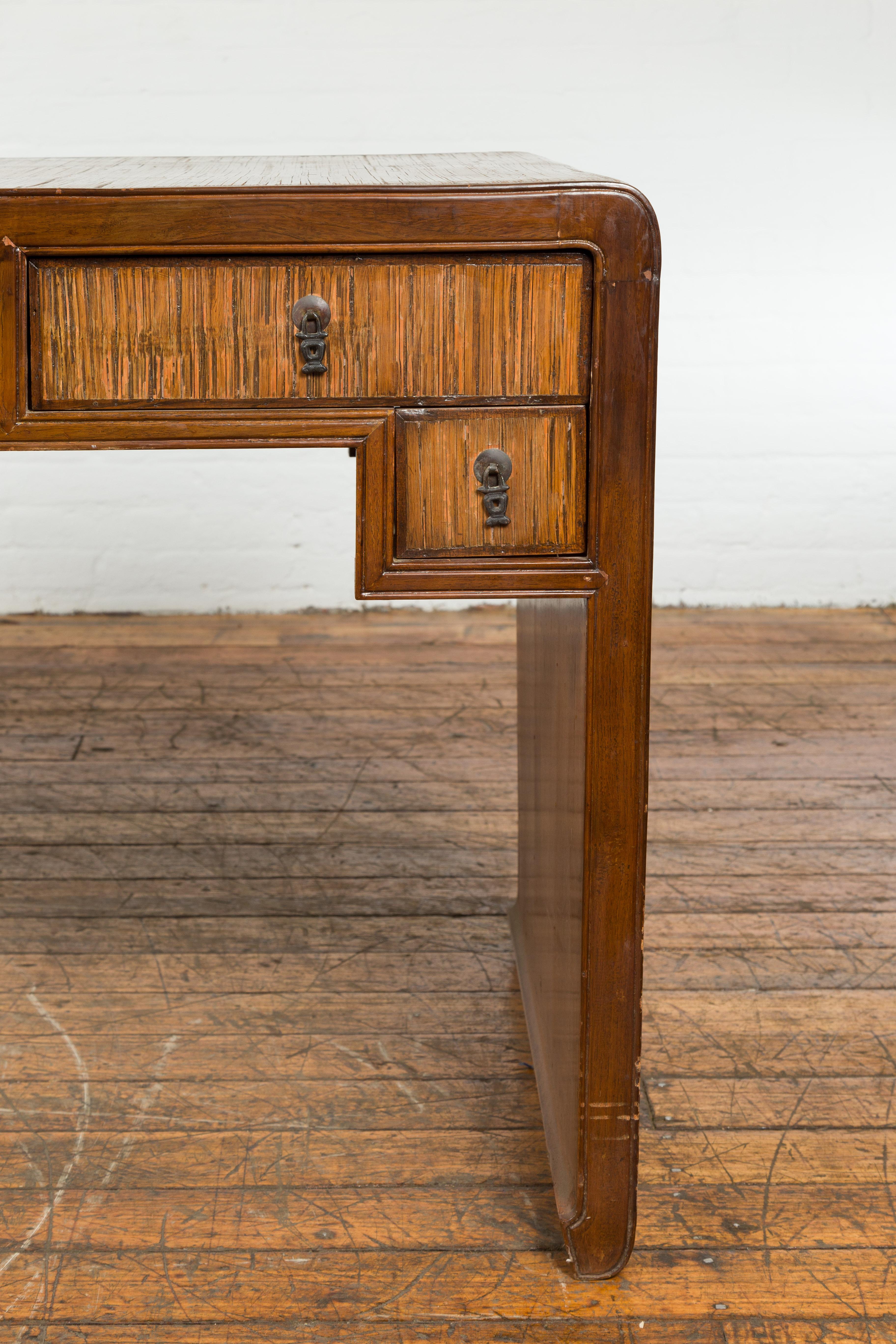 Bureau vintage de style cascade avec design unique des tiroirs en vente 1