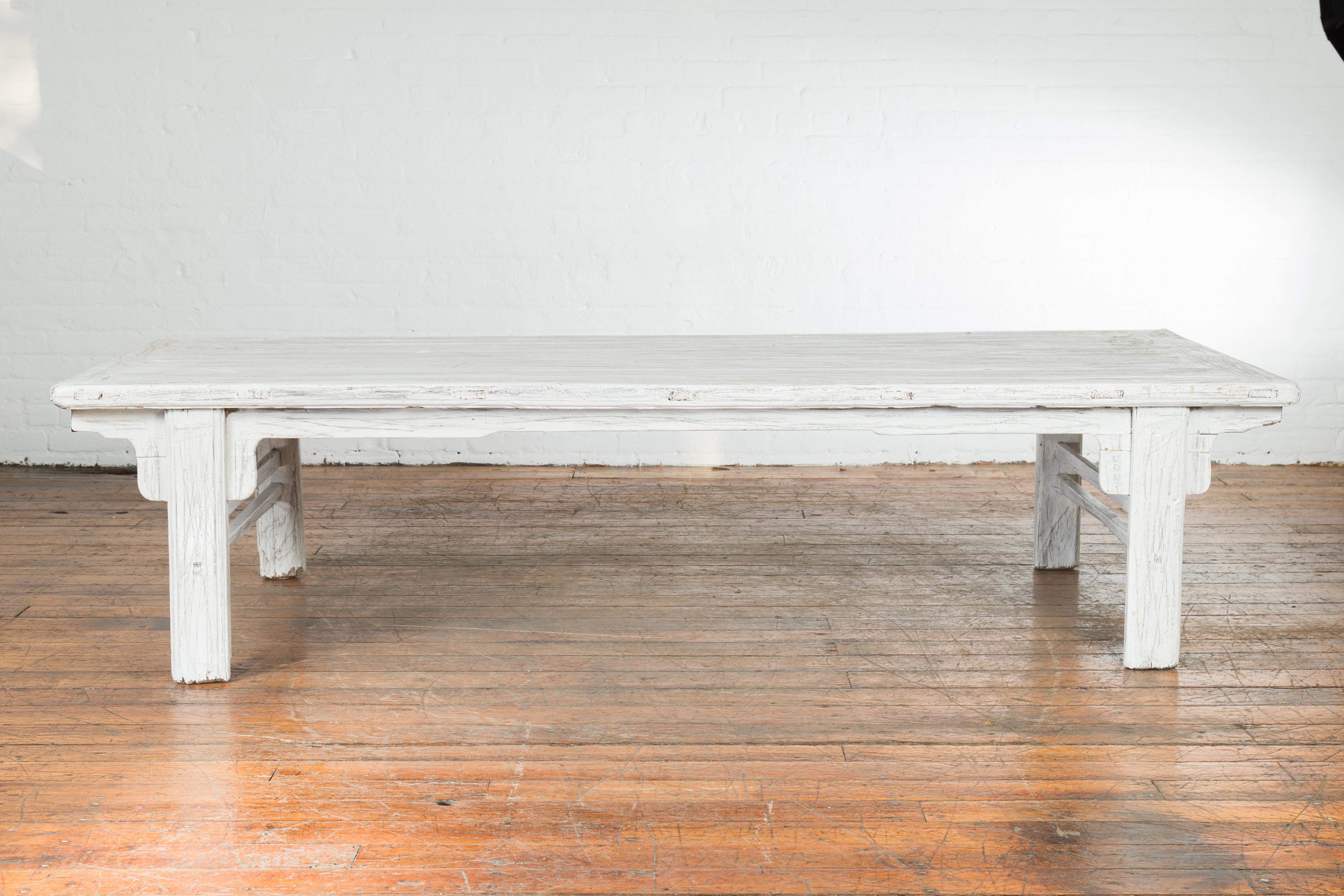Wood Chinese Vintage Whitewashed Coffee Table with Carved Spandrels and Stretchers For Sale