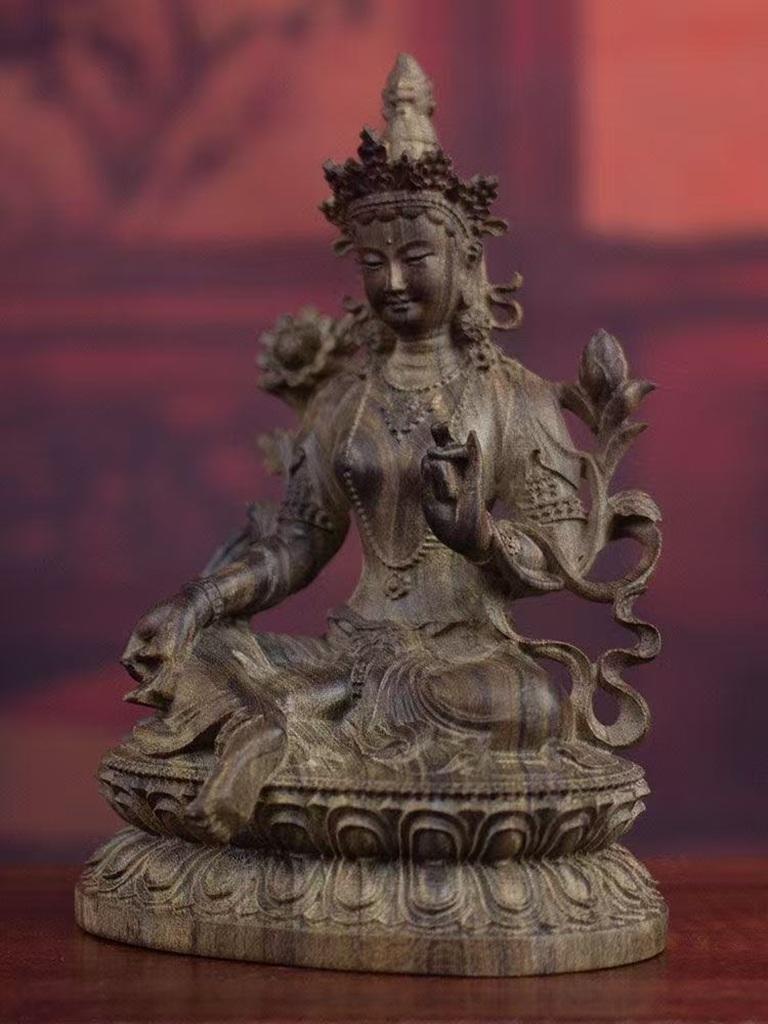 Estatua Buda Tara Verde Sentado Tallada a Mano en Madera Vintage China siglo XIX en venta